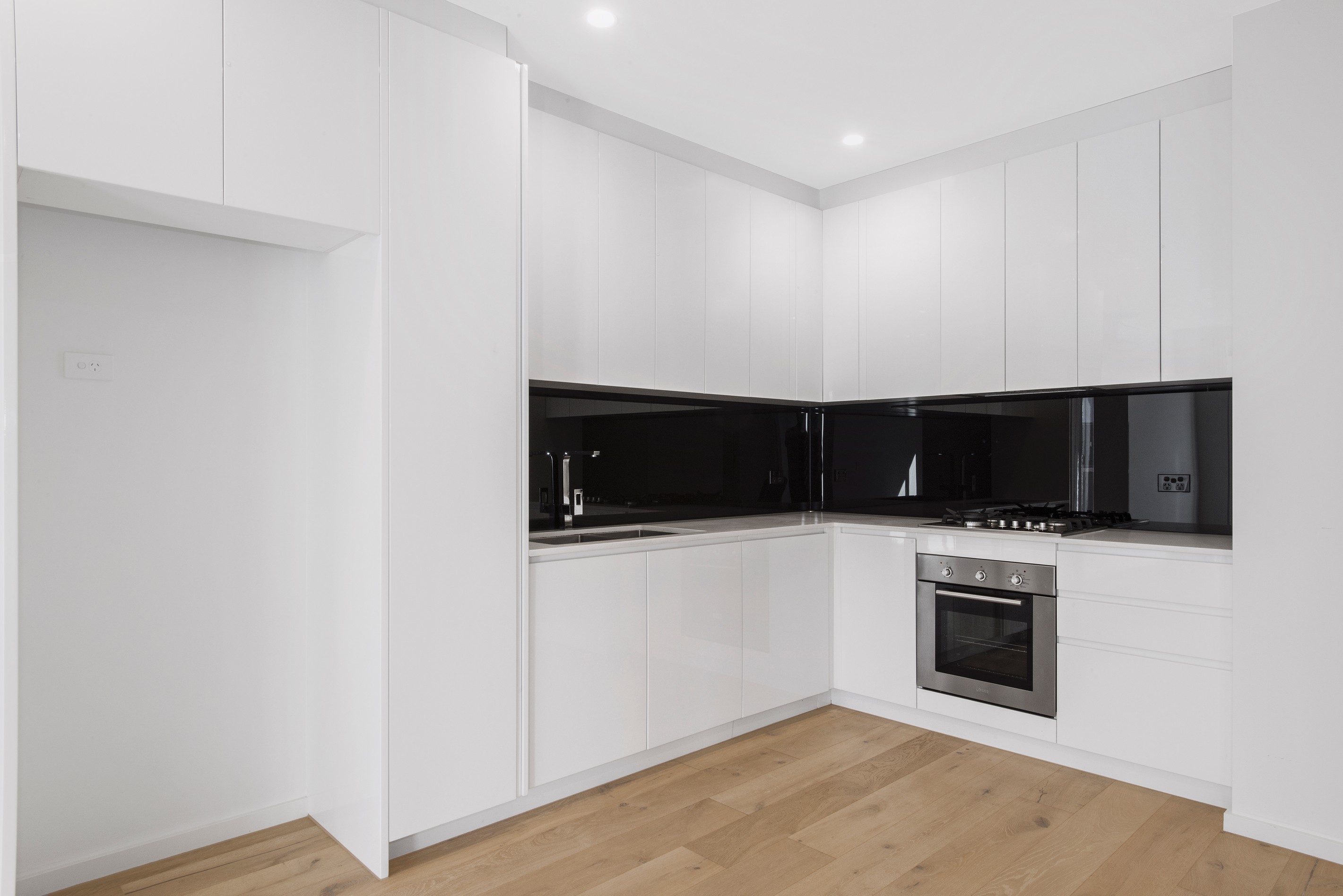 203/332 Neerim Road, Carnegie, VIC 3163