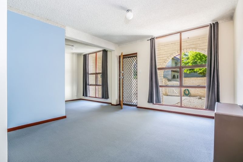 2/3 Mooloola Way, West Lakes Shore, SA 5020