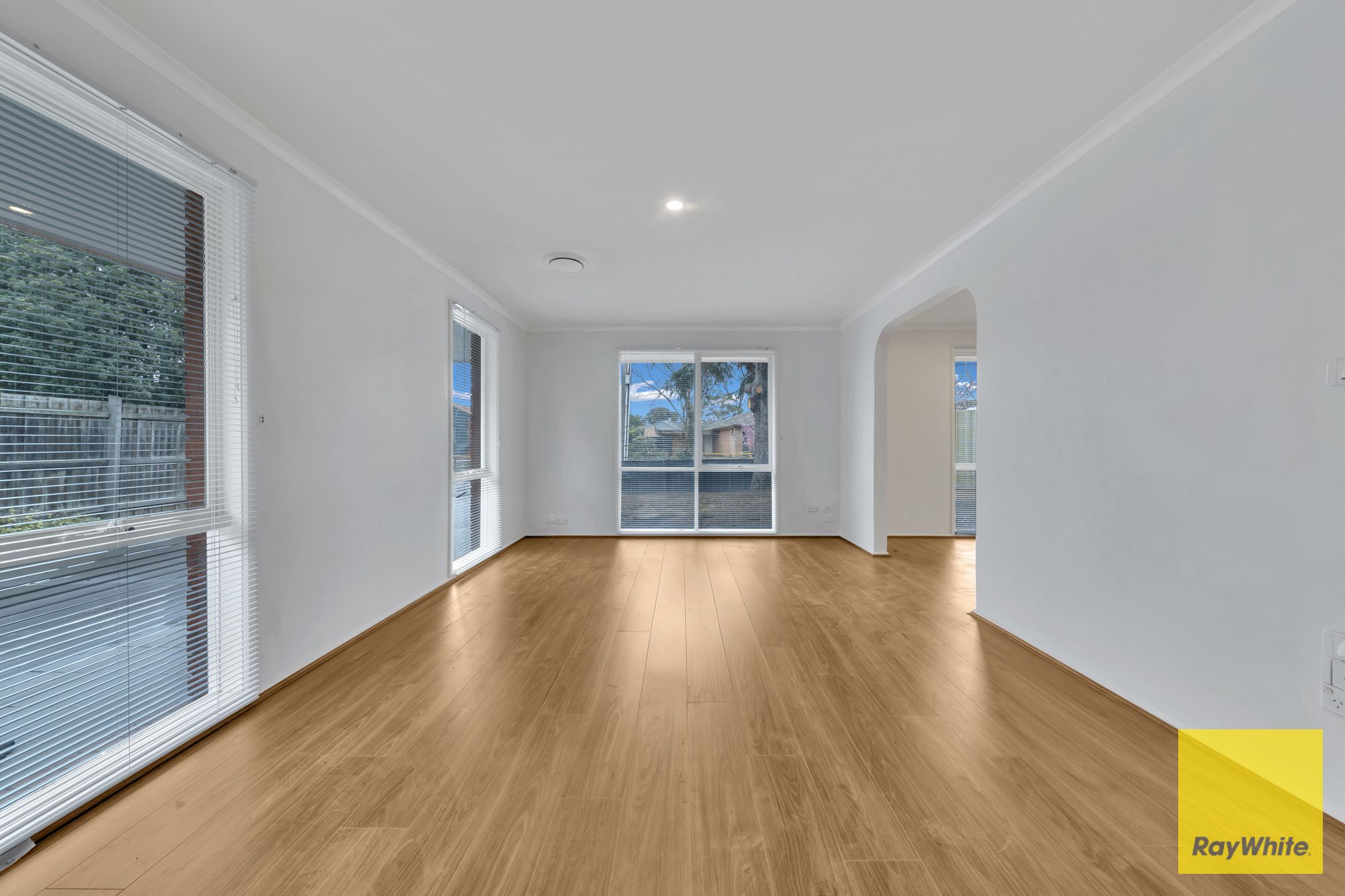 13 Tanilba Street — photo 6 of 11