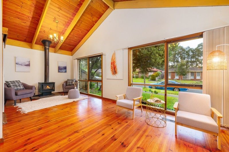 14 Grevillia Drive, Mill Park, VIC 3082