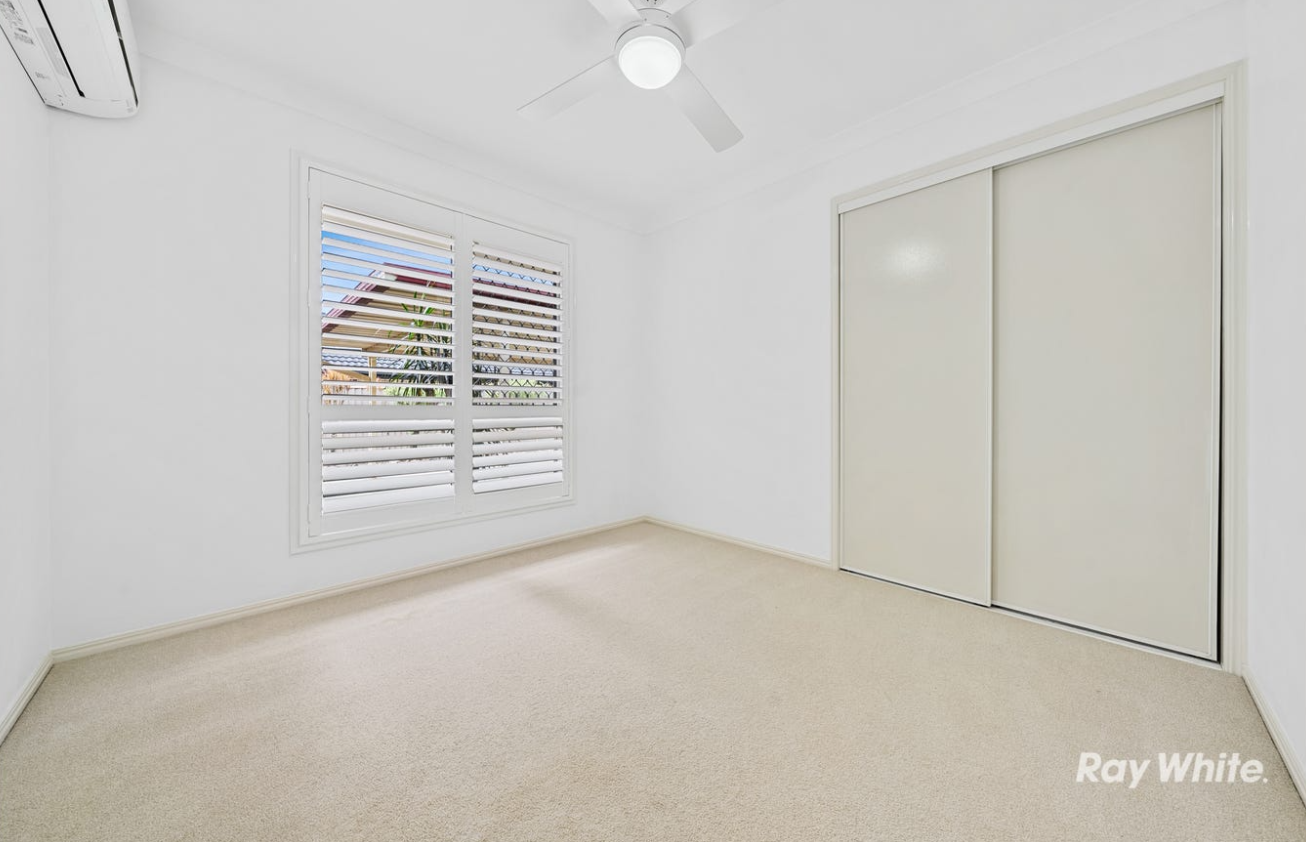 12 Haldham Crescent — photo 5 of 9