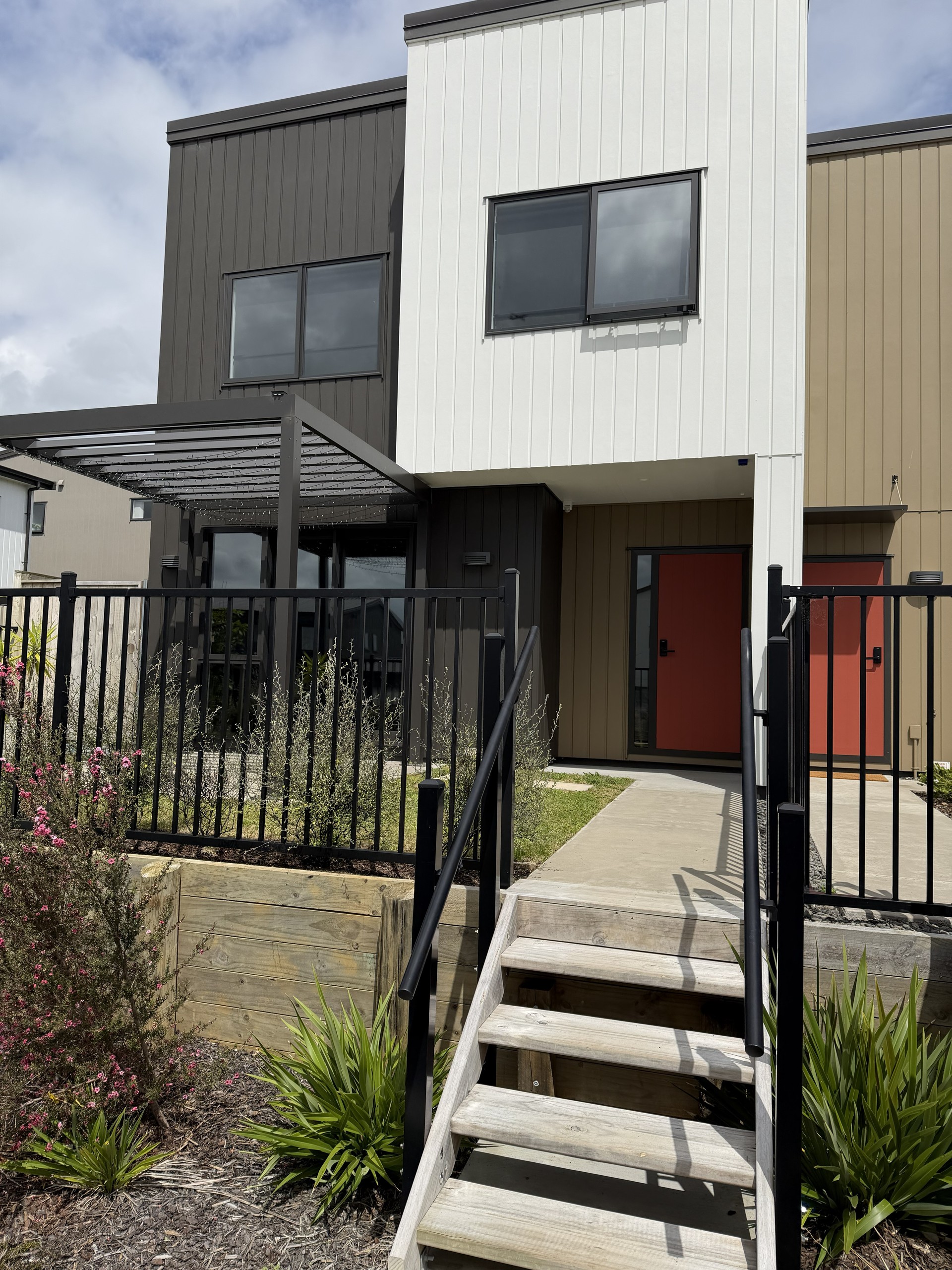 4 Rautahi Street, Flat Bush, Manukau City