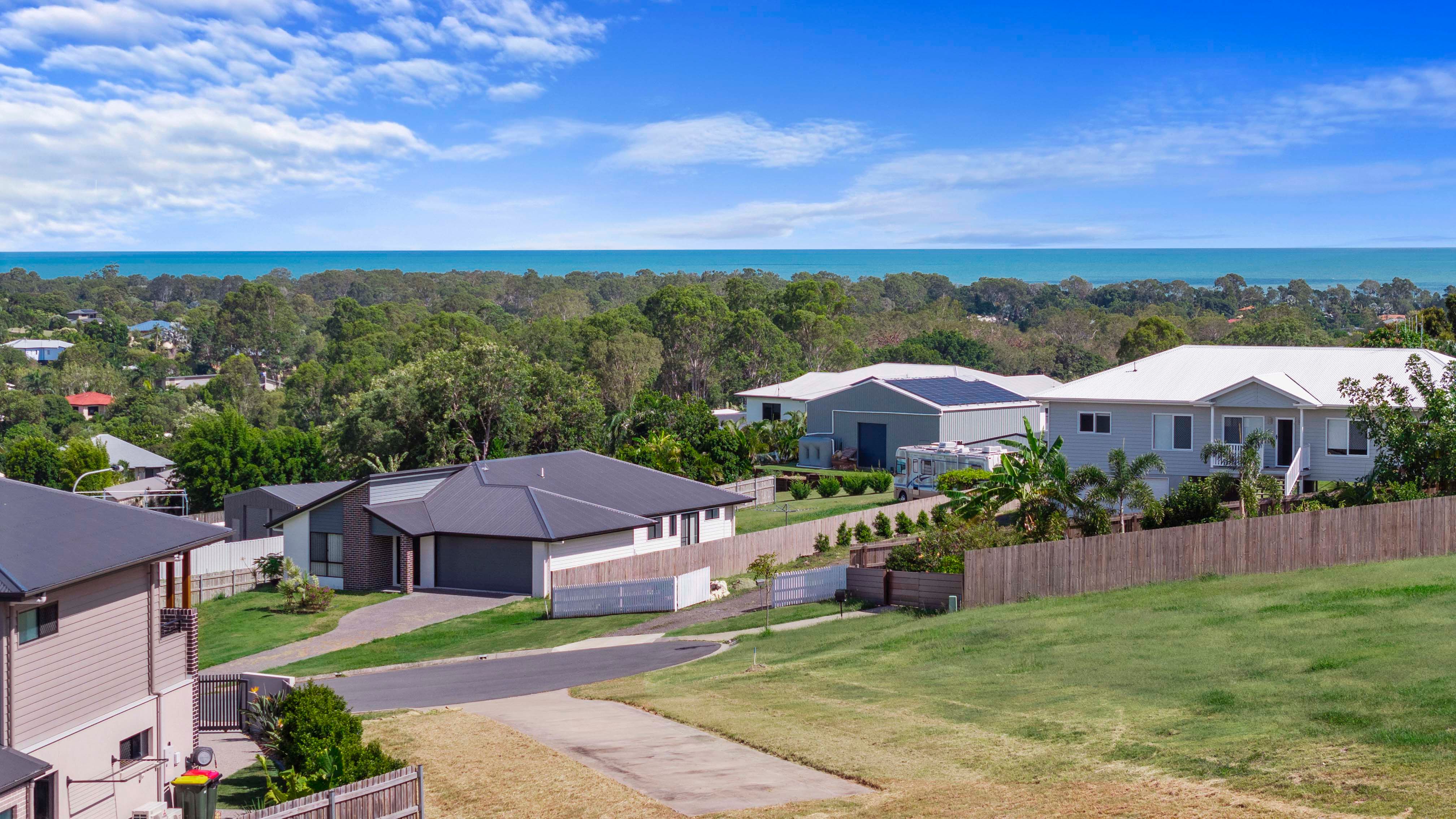 27 Bill Stocks Court, Dundowran Beach QLD 4655