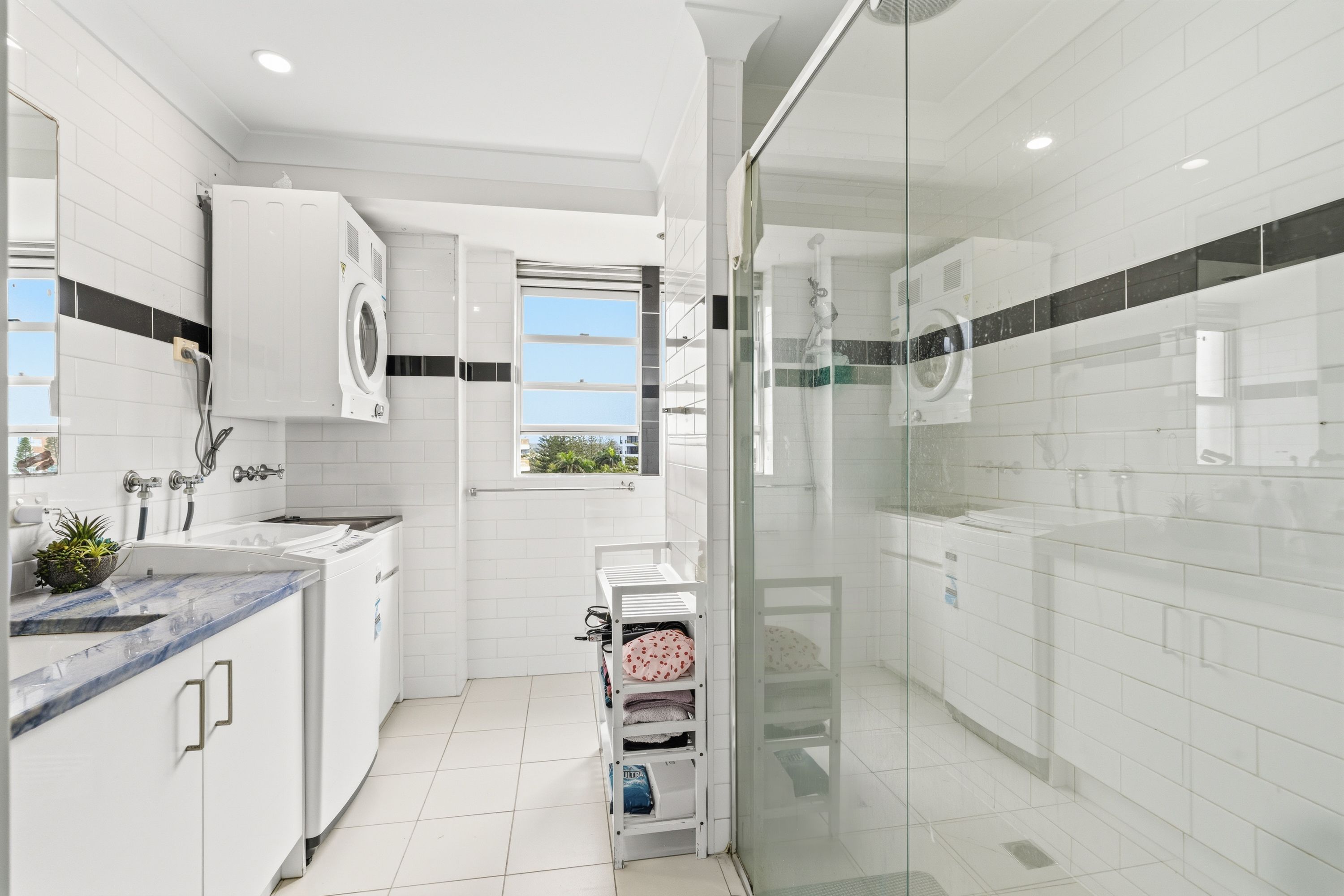 18/15 Pacific Street — photo 7 of 17