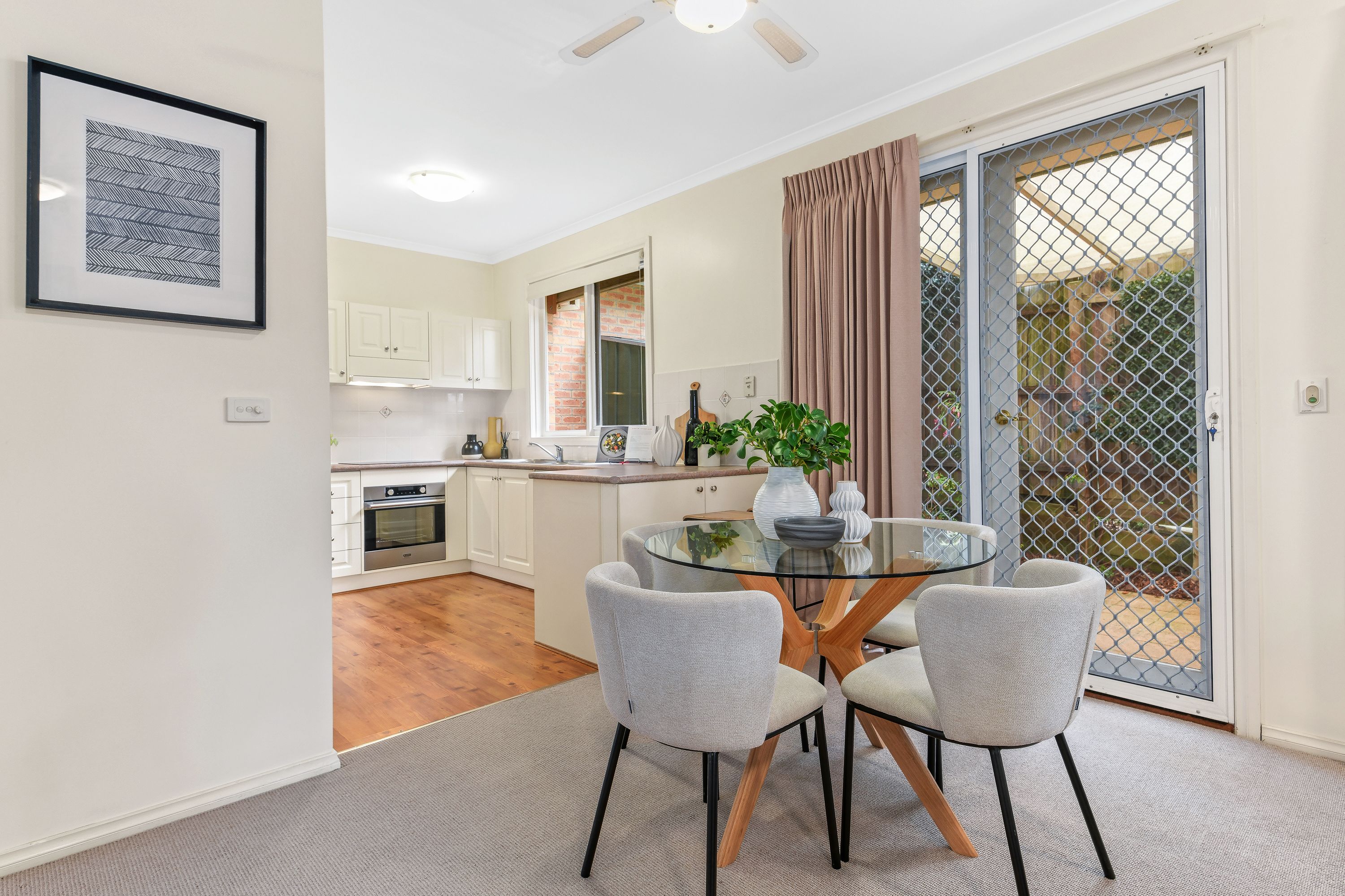 3/1 Grace Street — photo 4 of 18