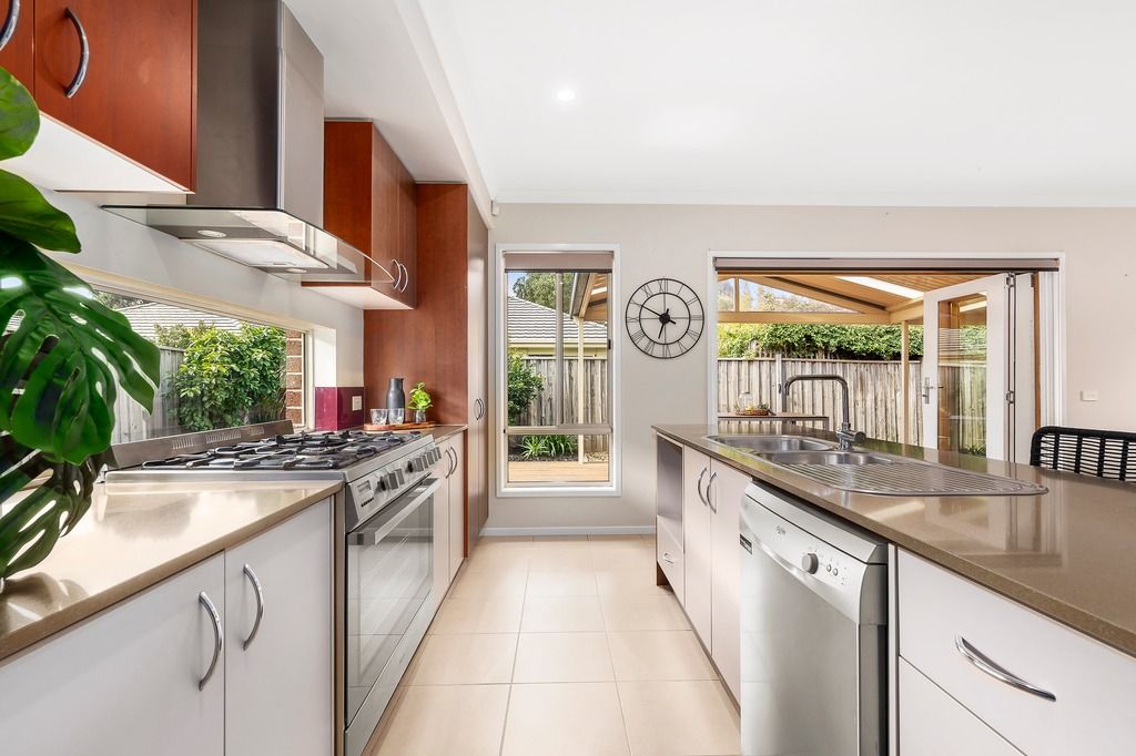 11 Tarpan Drive, Doreen VIC 3754