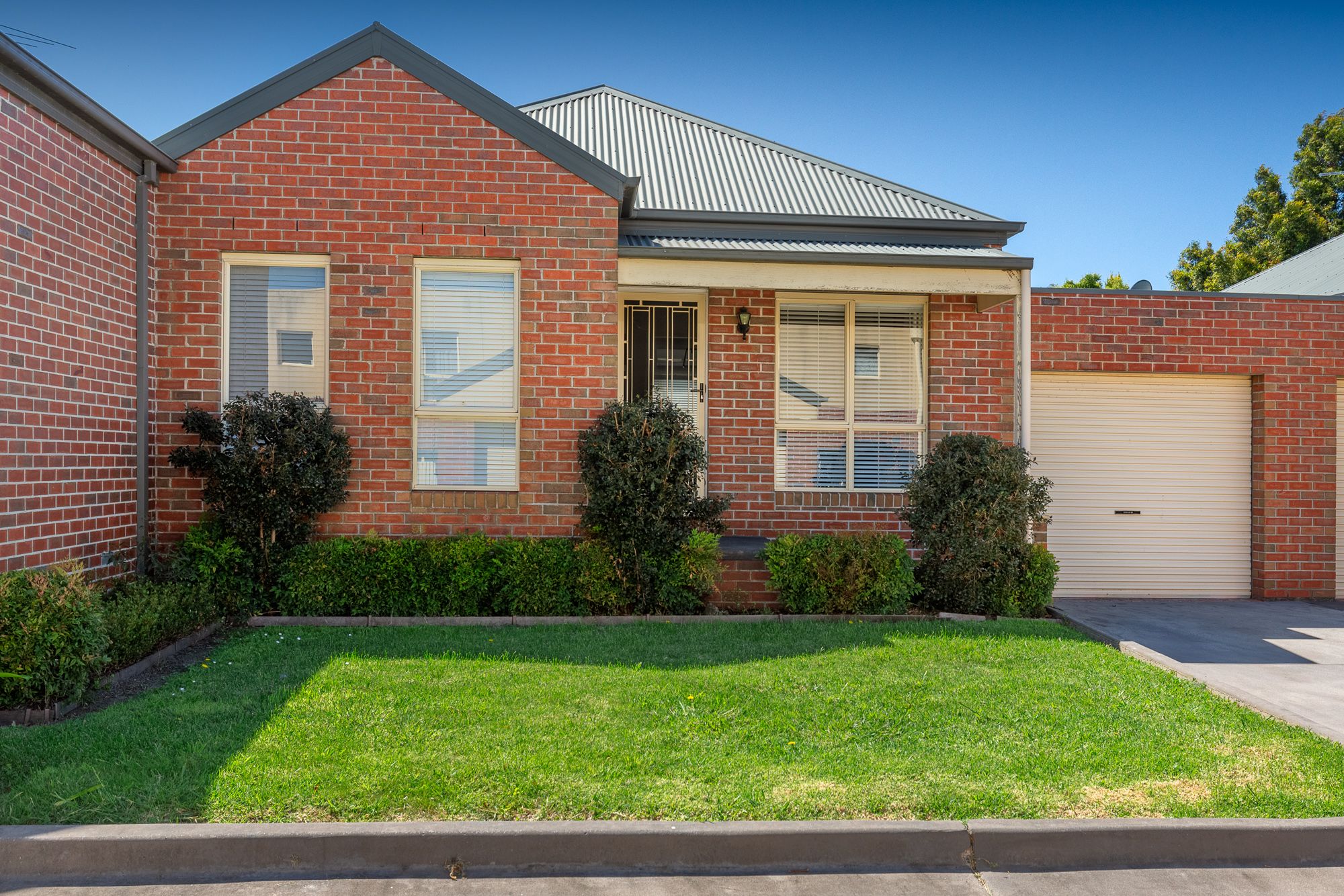 13/10 Parkhill Drive, Berwick, VIC 3806