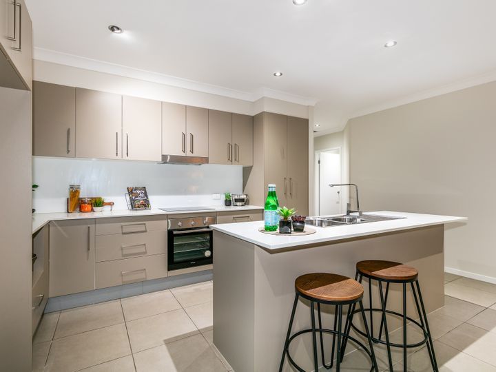 27 Tanzanite Avenue, Logan Reserve, QLD 4133