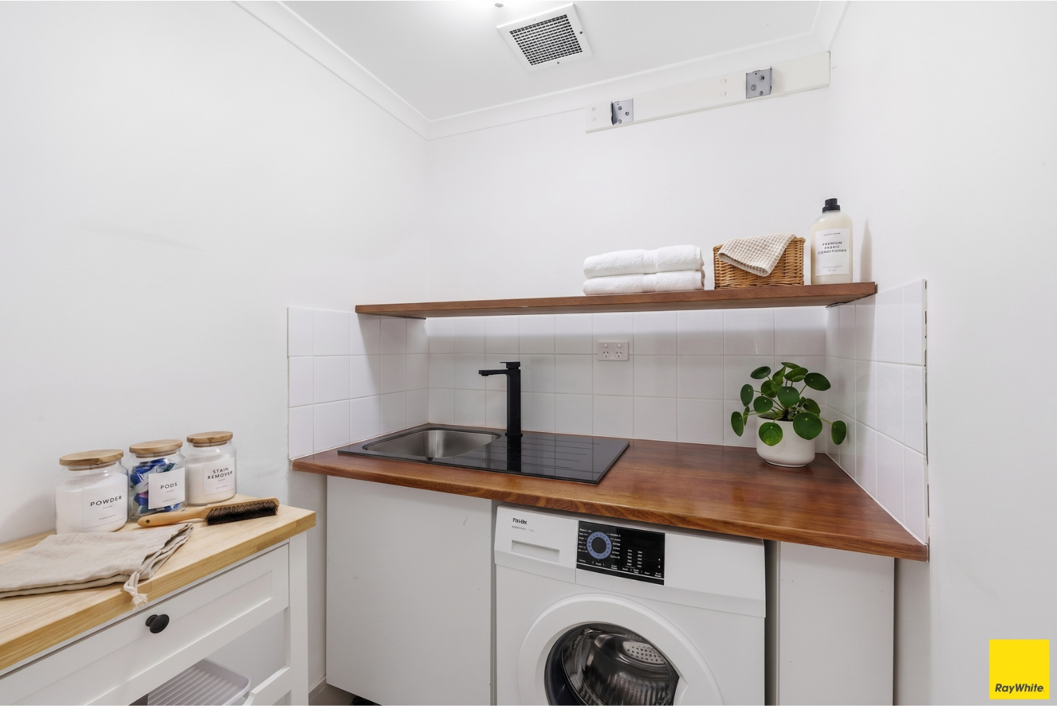 3/13 Amphora Street — photo 10 of 18
