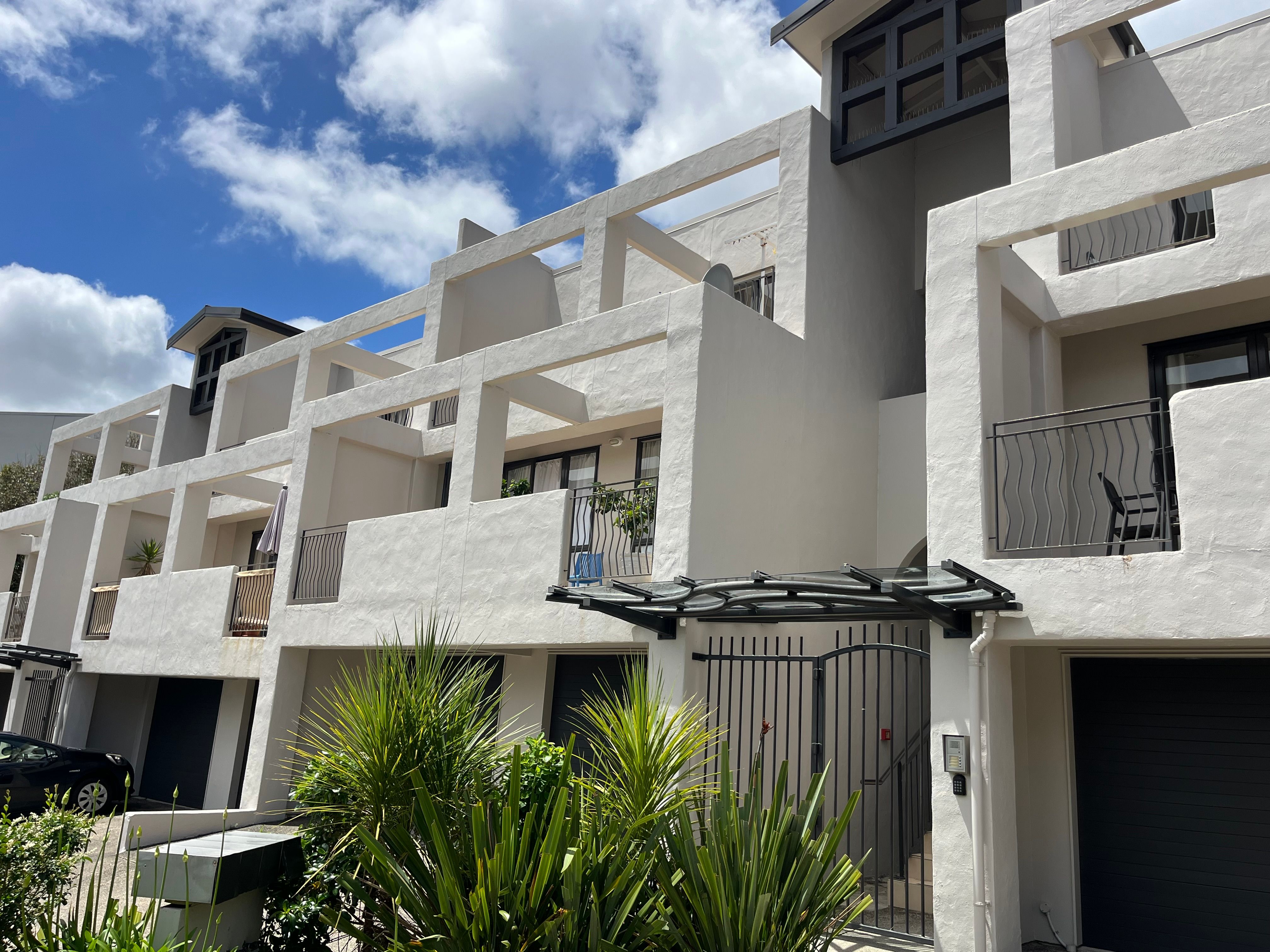 23/8 Monte Cassino Place, Birkenhead, North Shore City