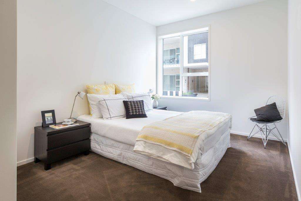 102/62 Surrey Crescent photo 3