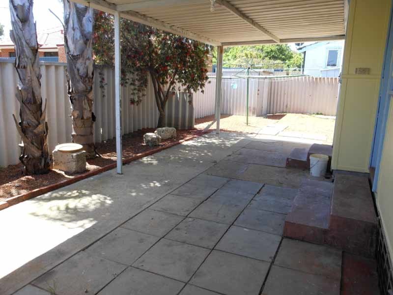 22 Winterfold Road, Hilton, WA 6163