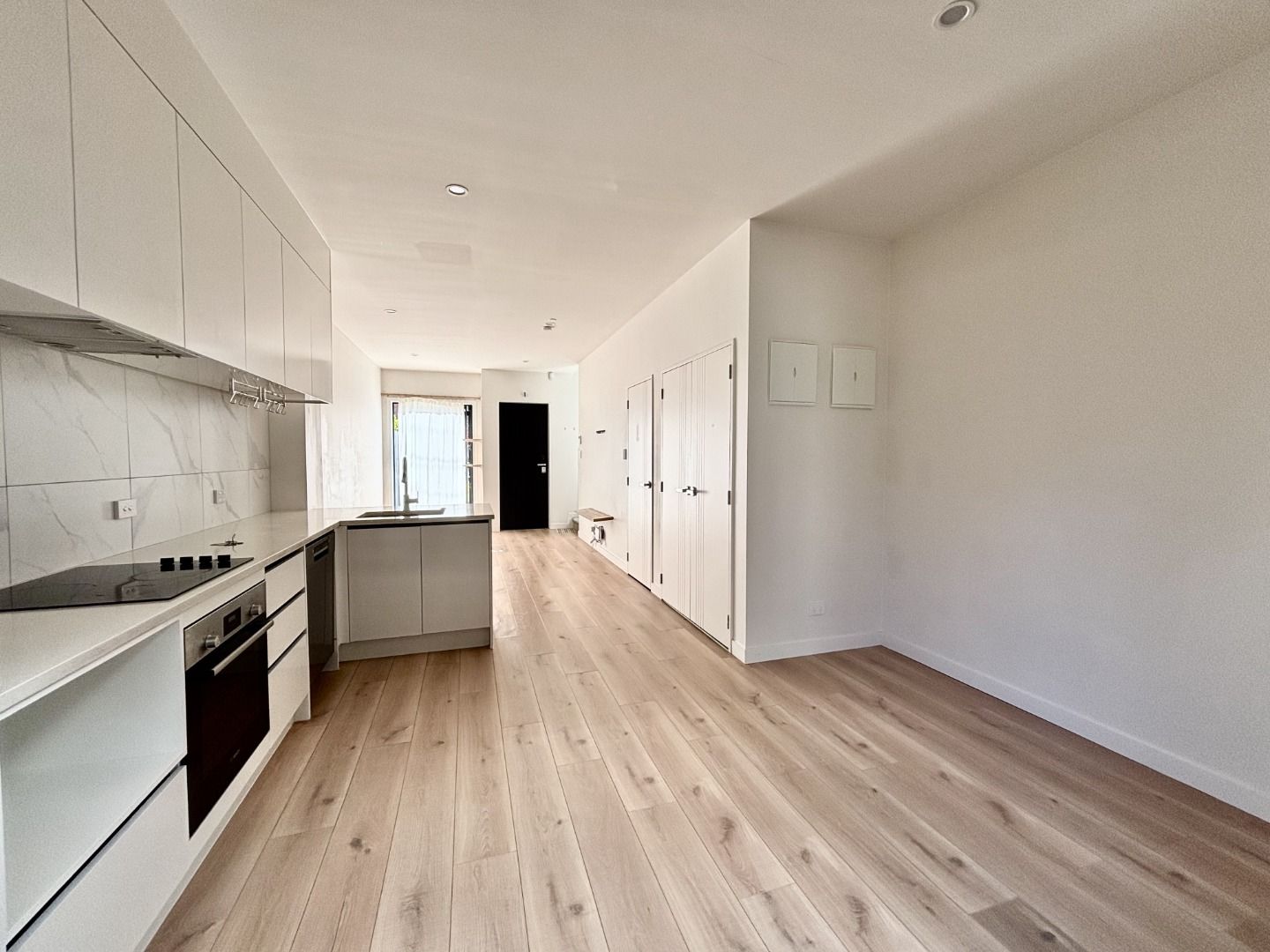 2/28 Smythe Road, Henderson, Waitakere City