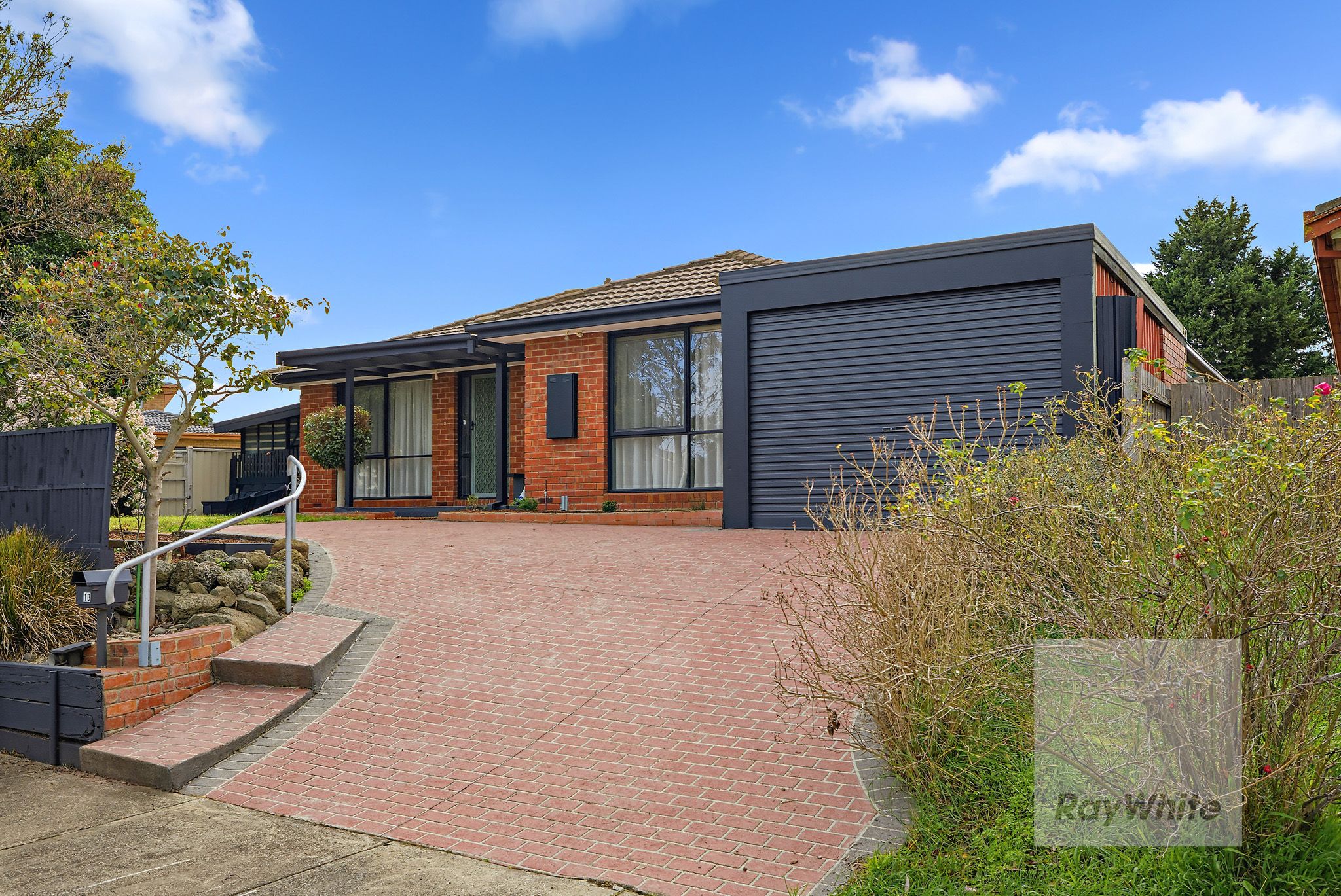 10 Pickworth Drive, Mill Park, VIC 3082