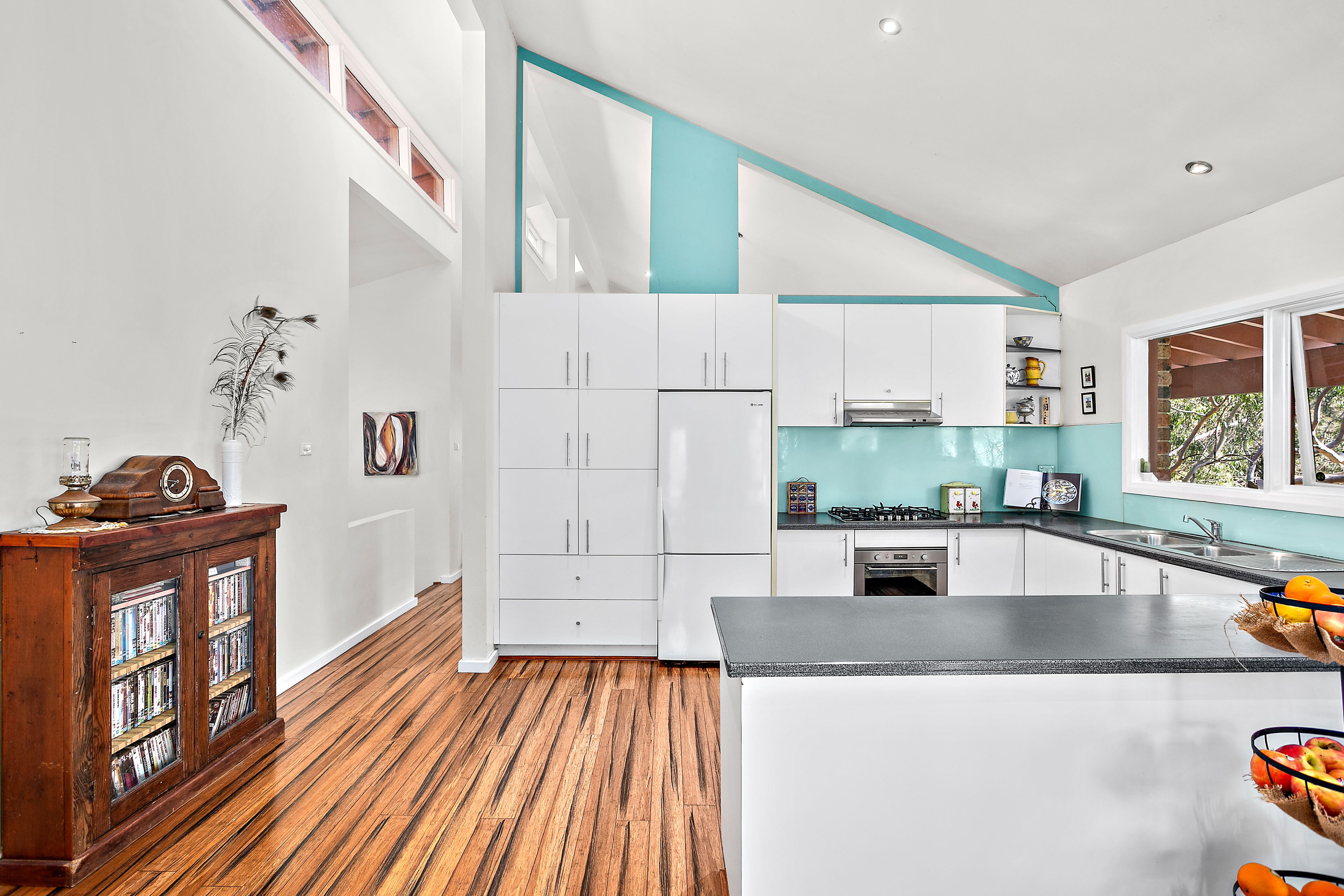 4 Koombala Grove, Cordeaux Heights, NSW 2526