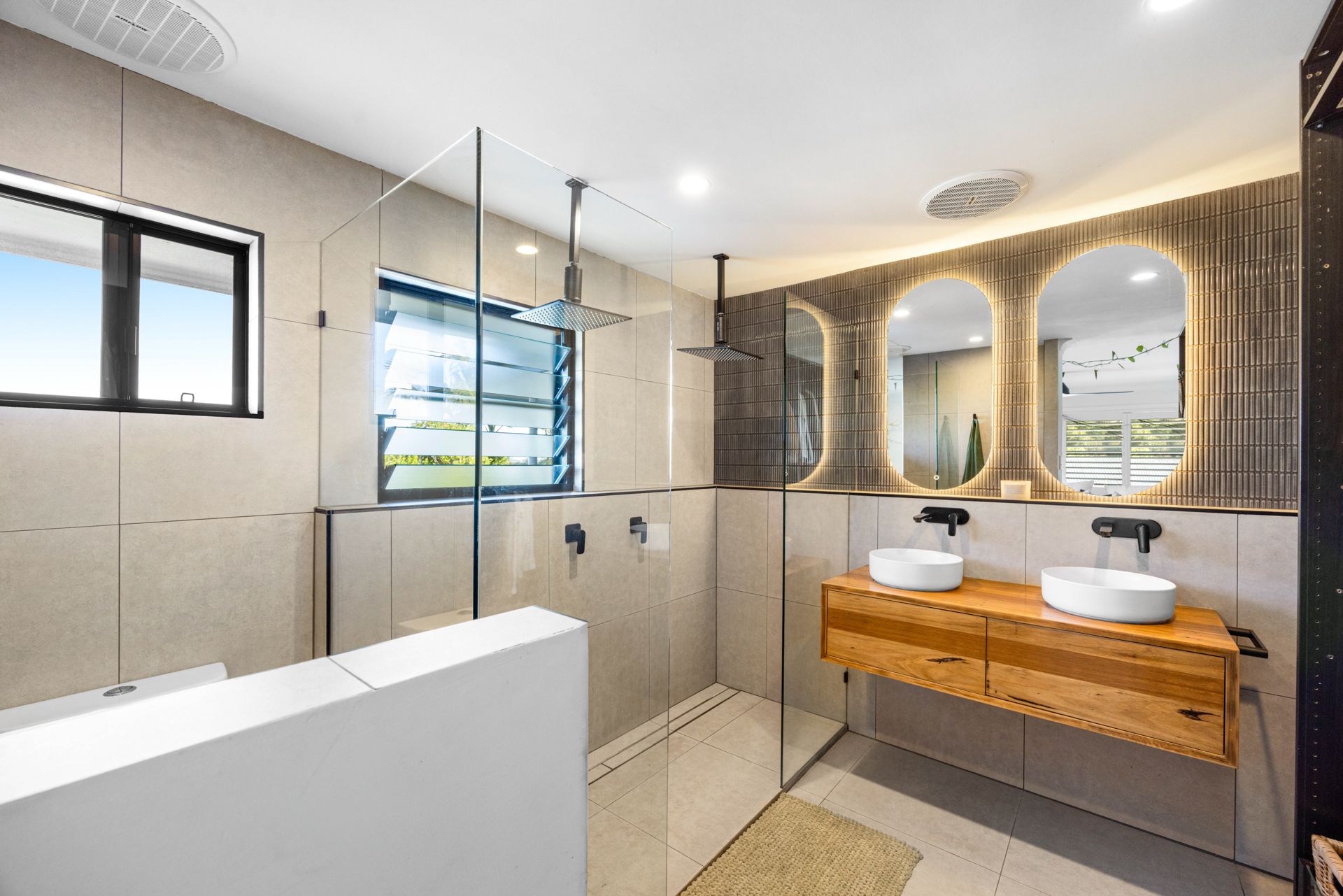 286 Mooloolaba Road — photo 13 of 21