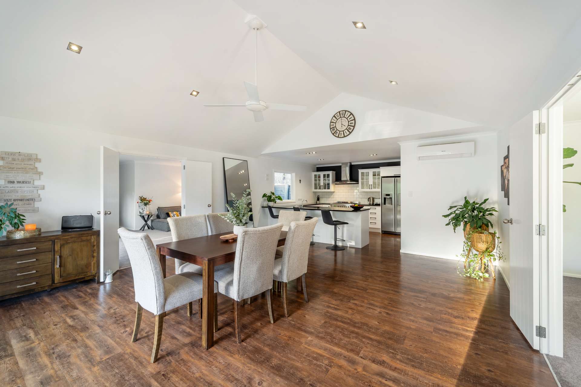 40 Stonebridge Way photo 2