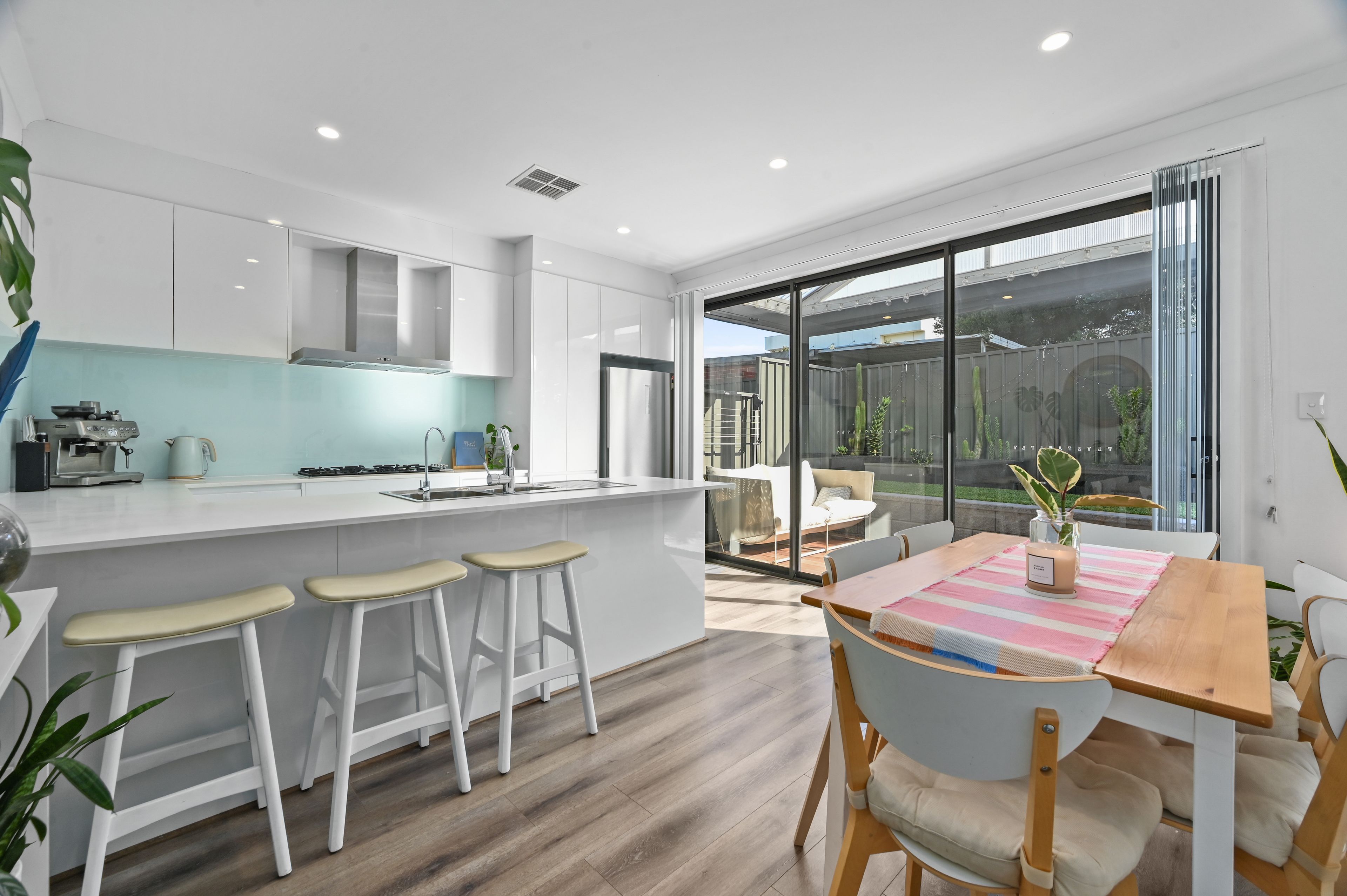12/319 Military Road — photo from Ray White Semaphore