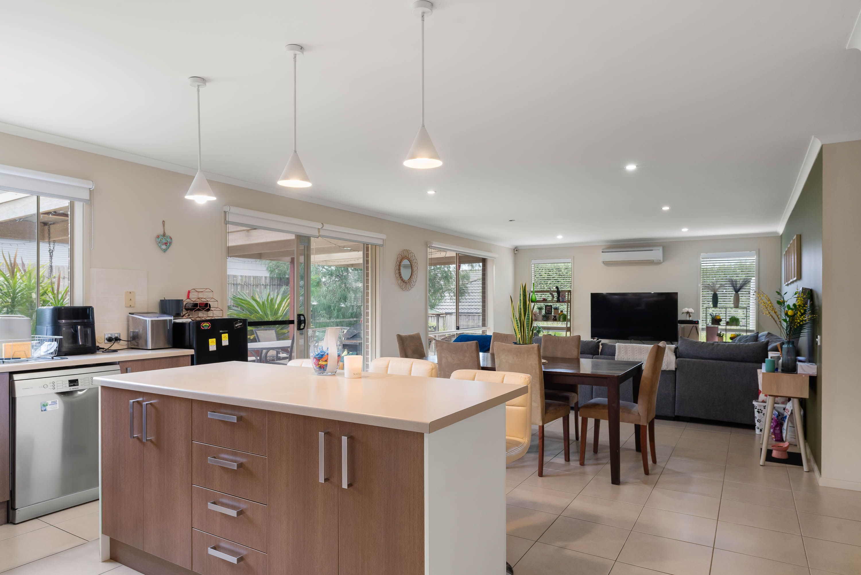 17 Lomandra Drive — photo 5 of 16
