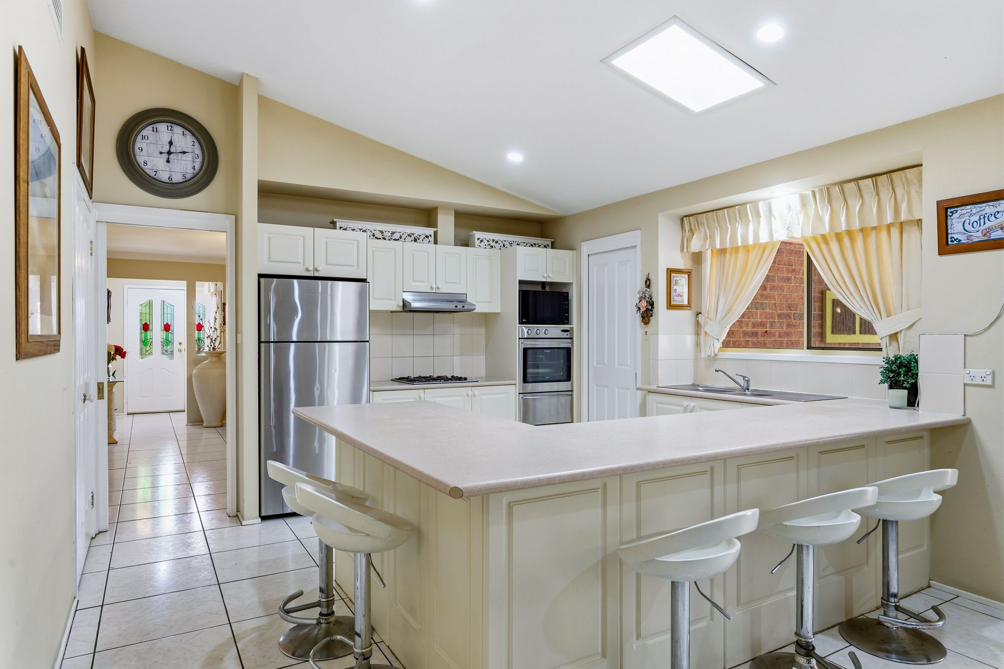 115 Englorie Park Drive — photo 6 of 19
