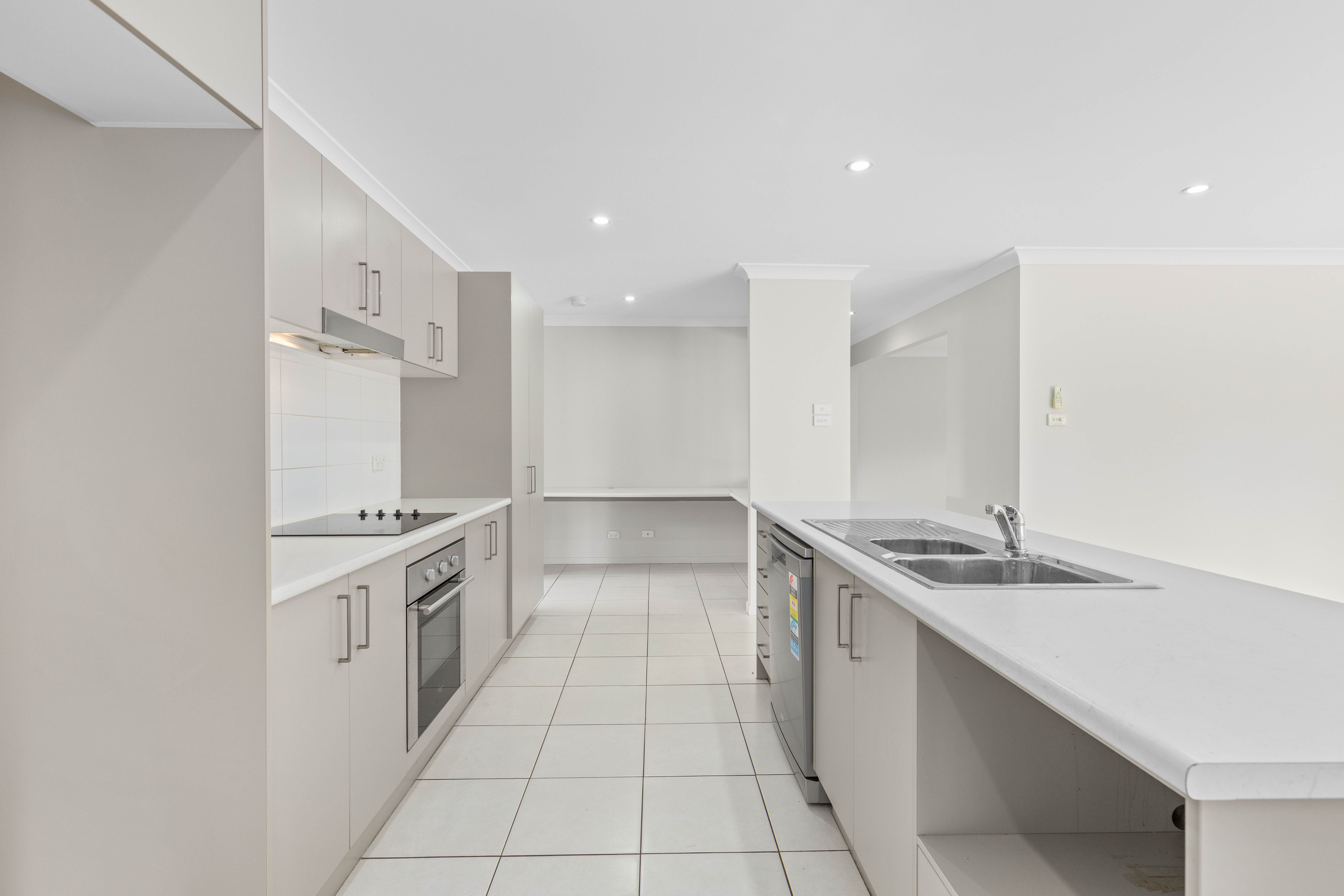 6 Scarborough Rise, Jordan Springs, NSW