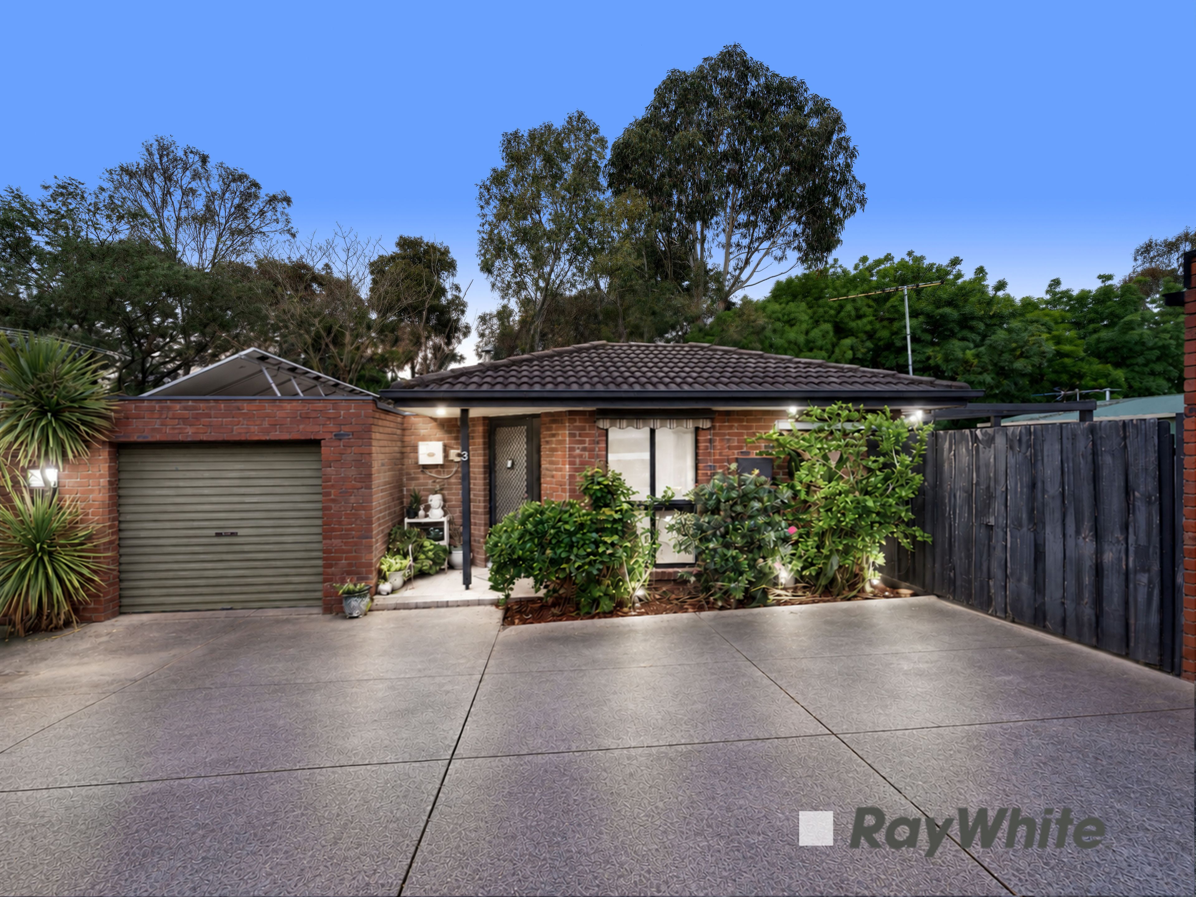 3/30-32 Blackwood Drive — photo 9 of 11