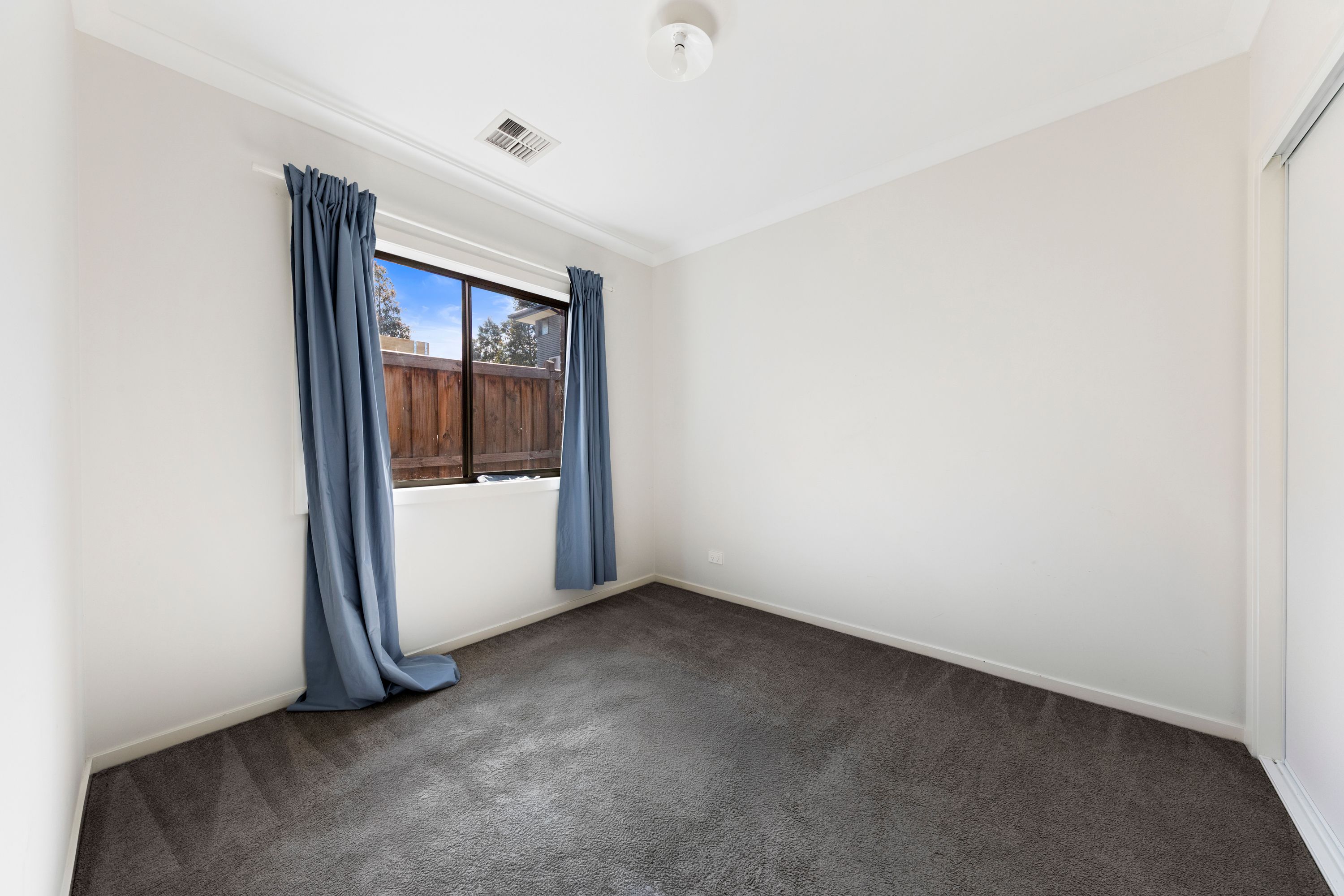 3 Yolen Street — photo 11 of 19