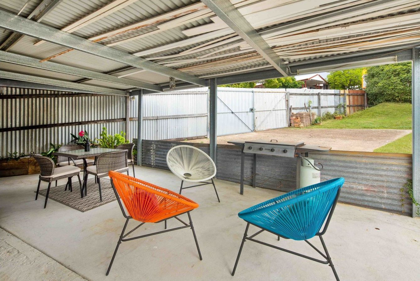9 Hilton Road — photo 11 of 13