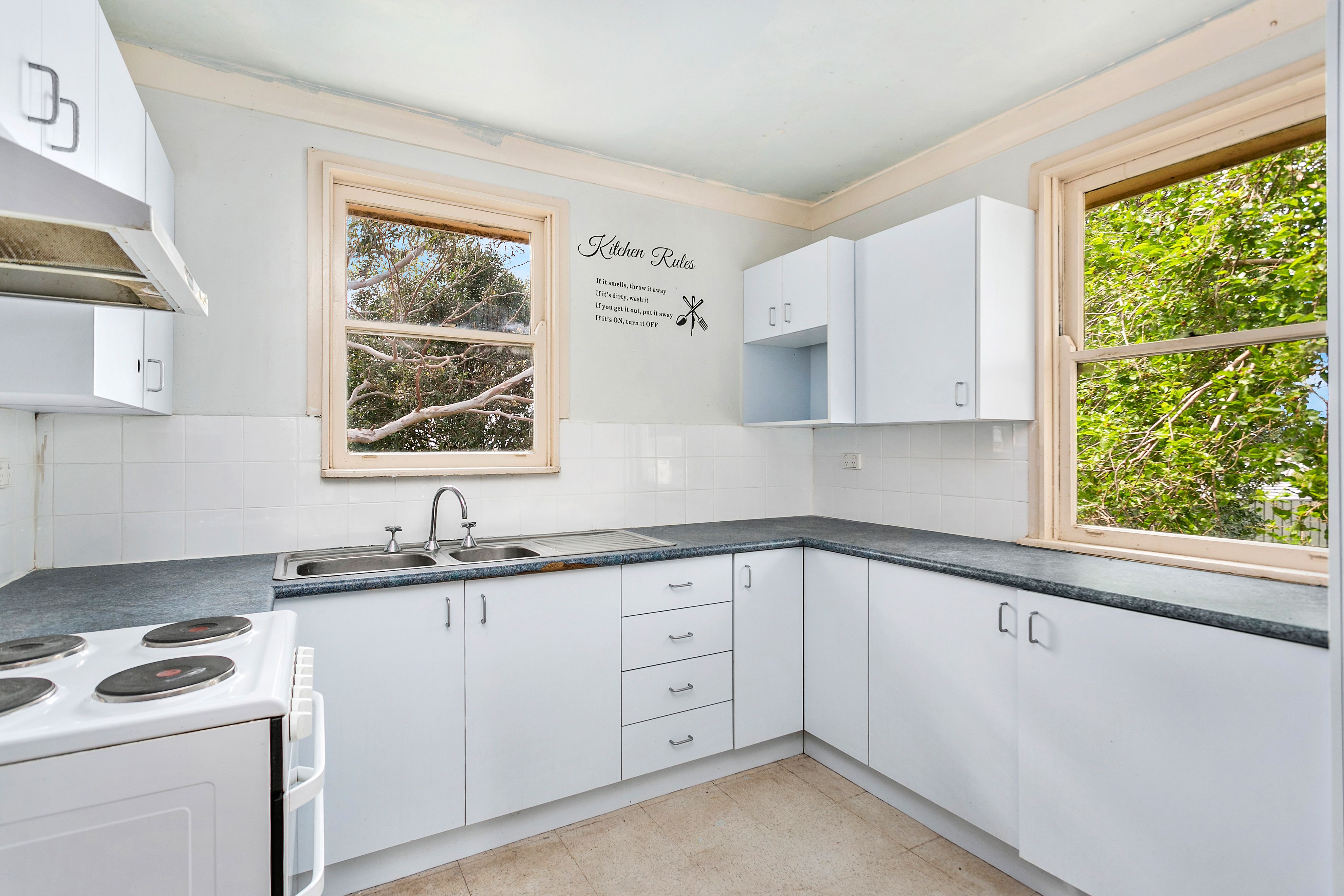 1 Thornett Street, Barrack Heights, NSW 2528