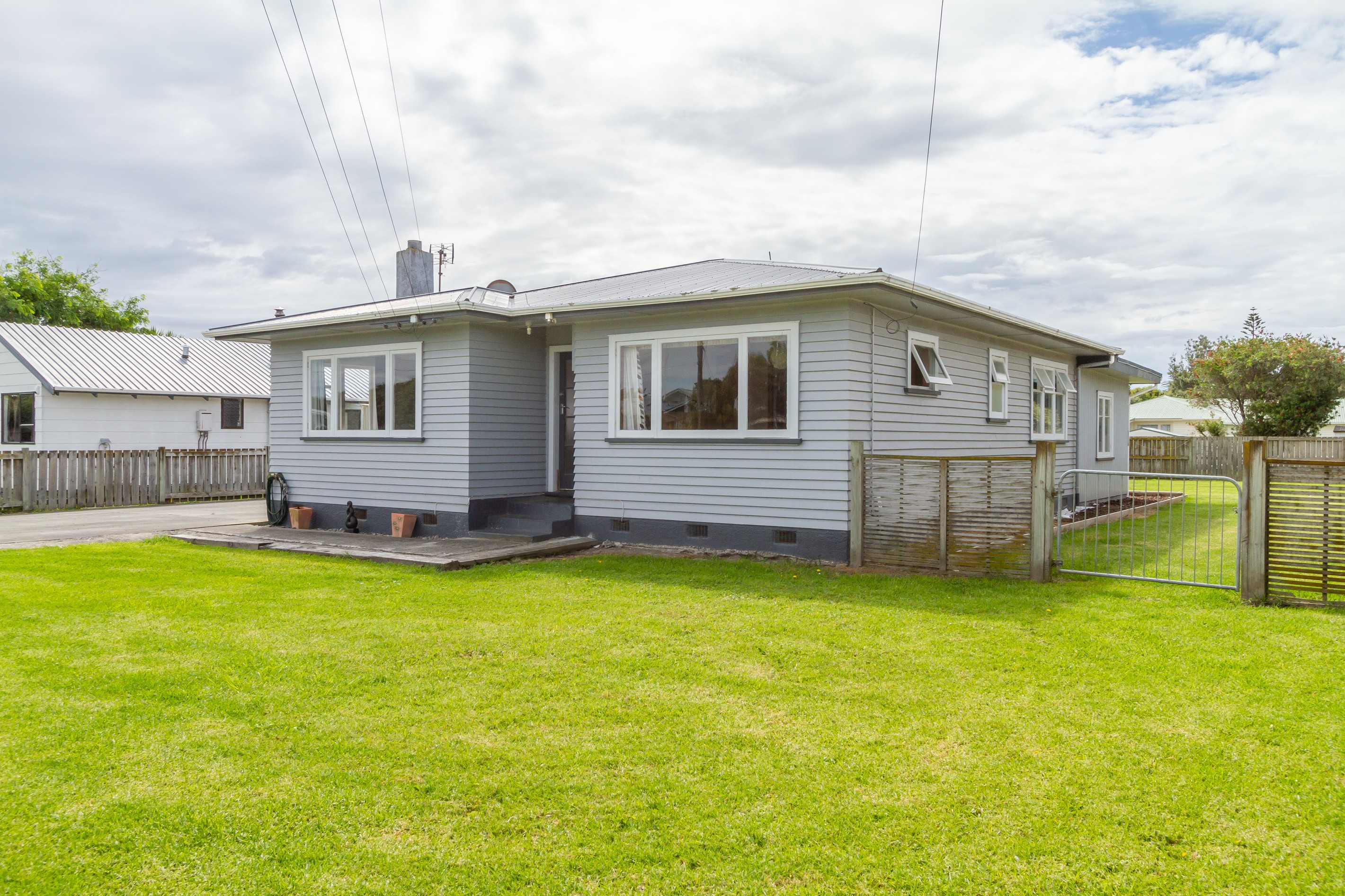 36 Kiharoa Street, Otaki Beach, Kapiti Coast District