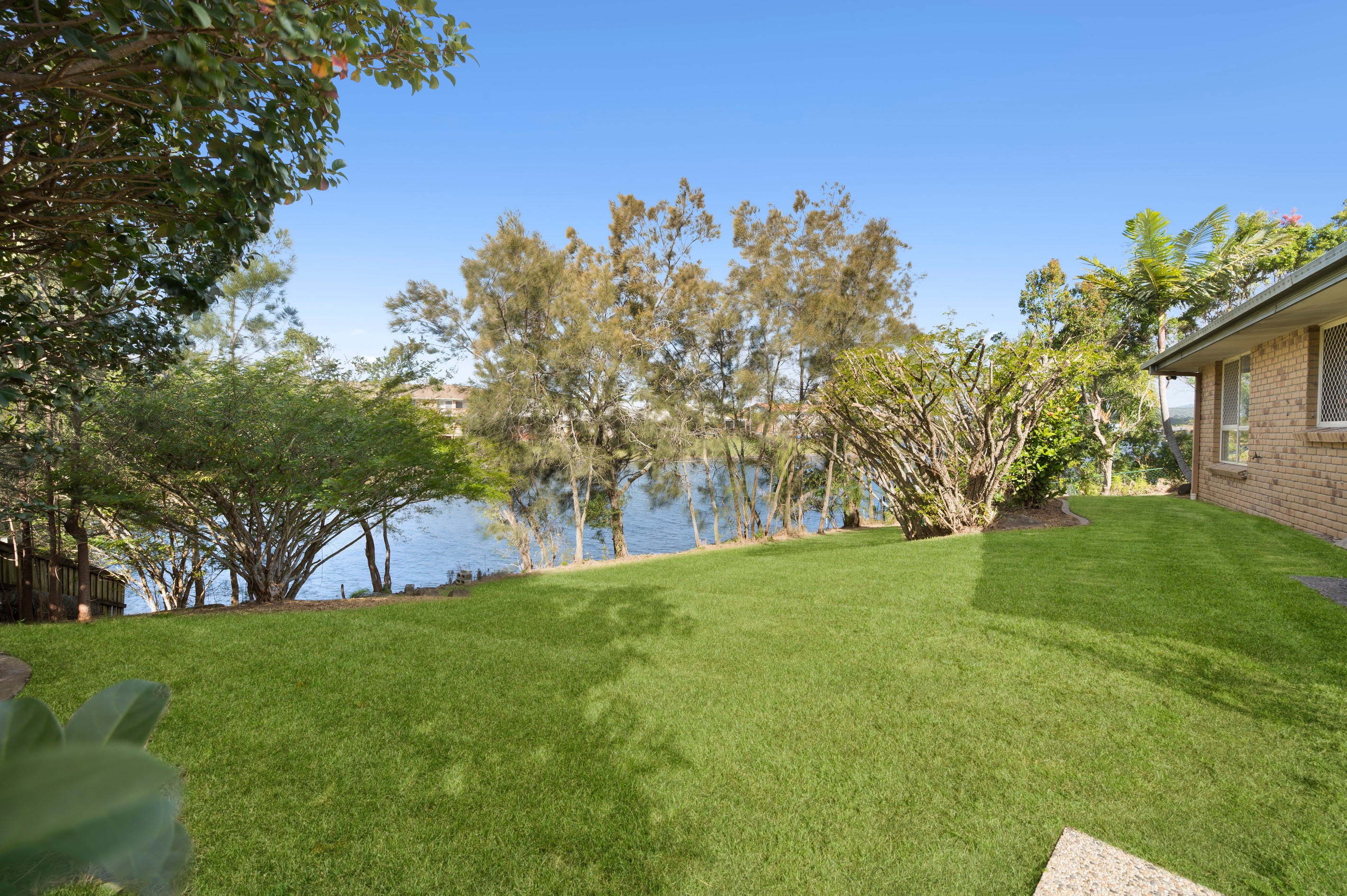 288 Christine Avenue, Varsity Lakes, QLD 4227