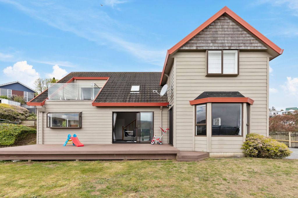 15 Thomas Street, Stokes Valley, Lower Hutt City
