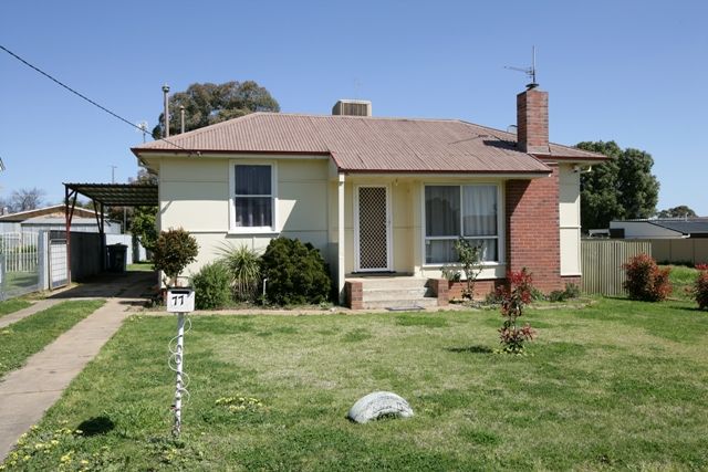 77 Phillip Avenue, Mount Austin, NSW 2650