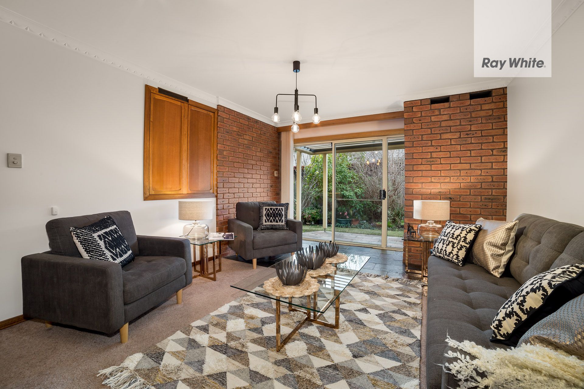 12 Lesay Drive, SAINT HELENA, VIC 3088