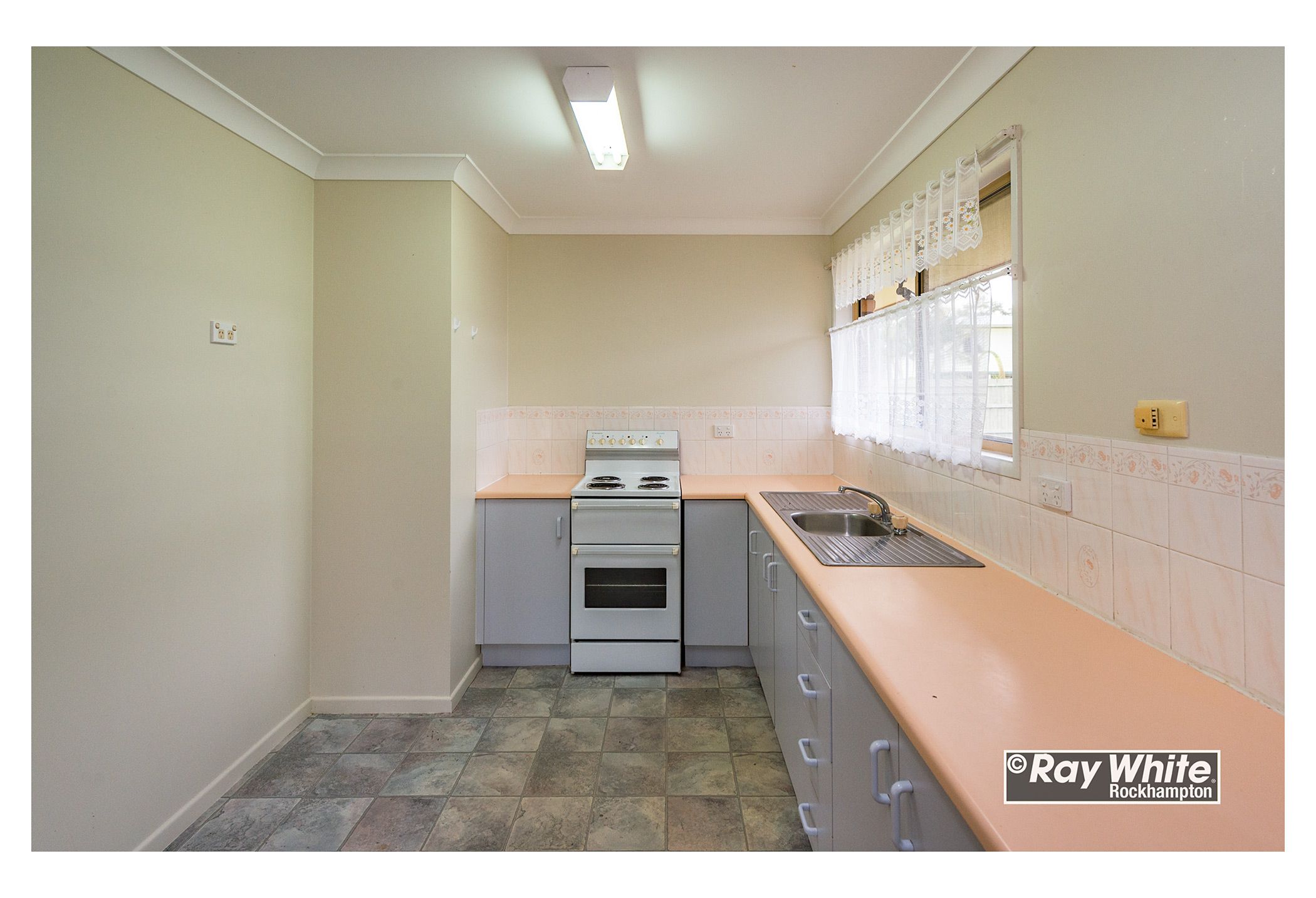 7 Doblo Avenue, Norman Gardens, QLD 4701
