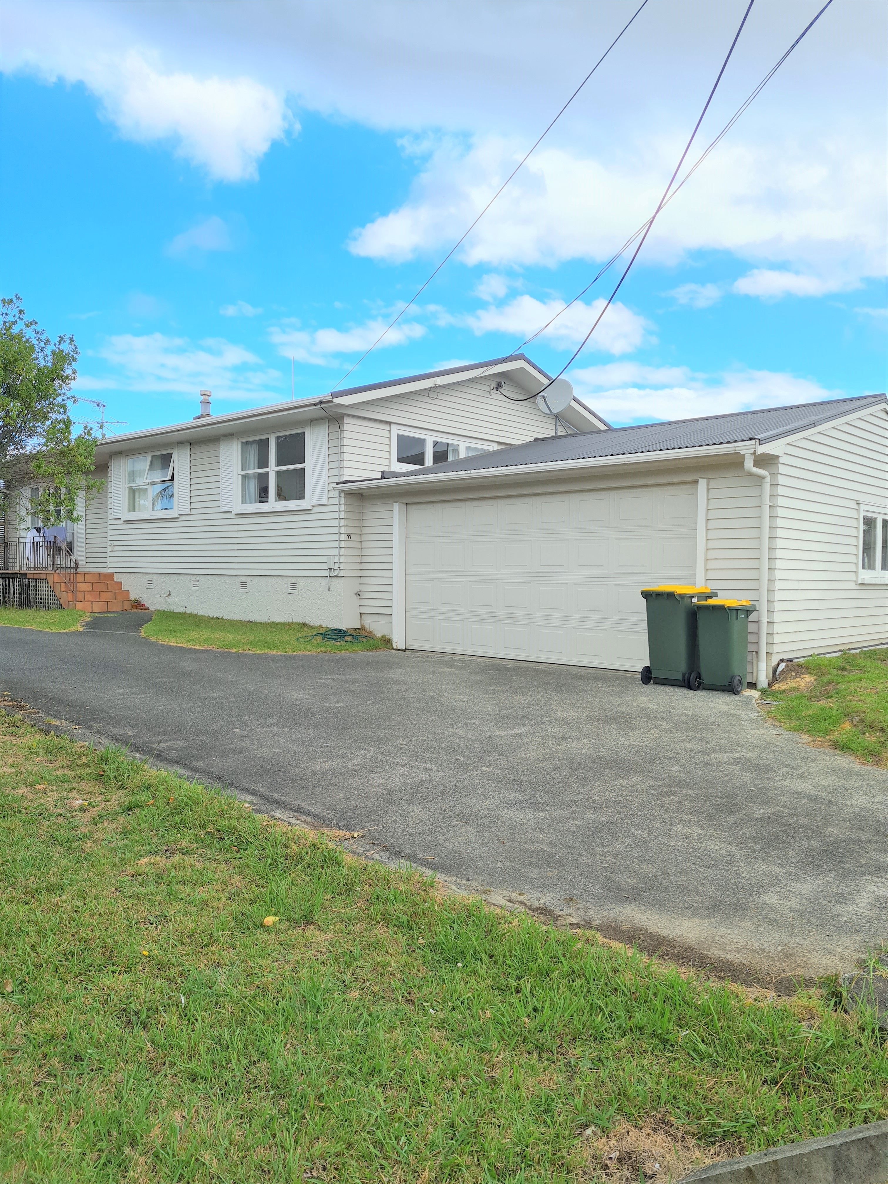 1/11 Merton Avenue, Glenfield, North Shore City 0629 Leased House