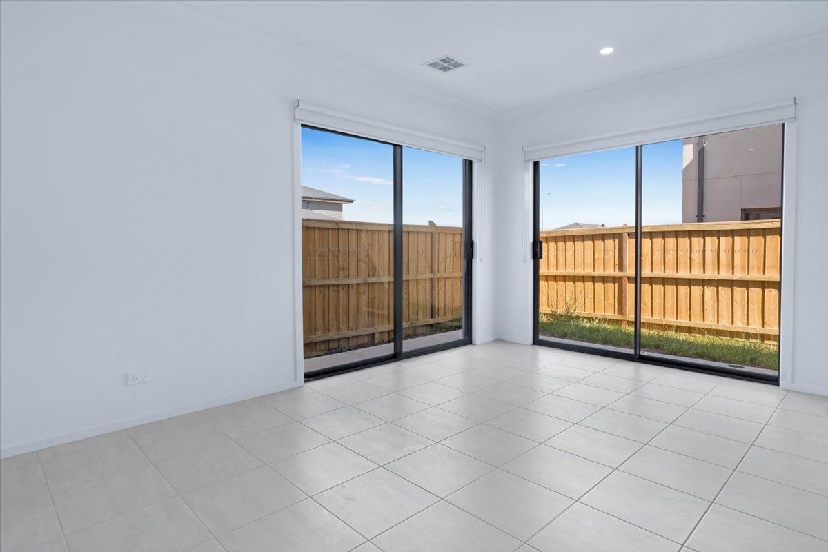 8 Mandevilla Street, Mambourin, VIC 3024