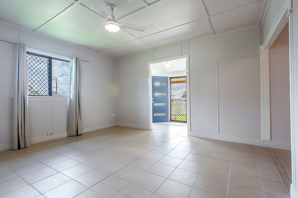 17 Burton Street, Harristown, QLD 4350