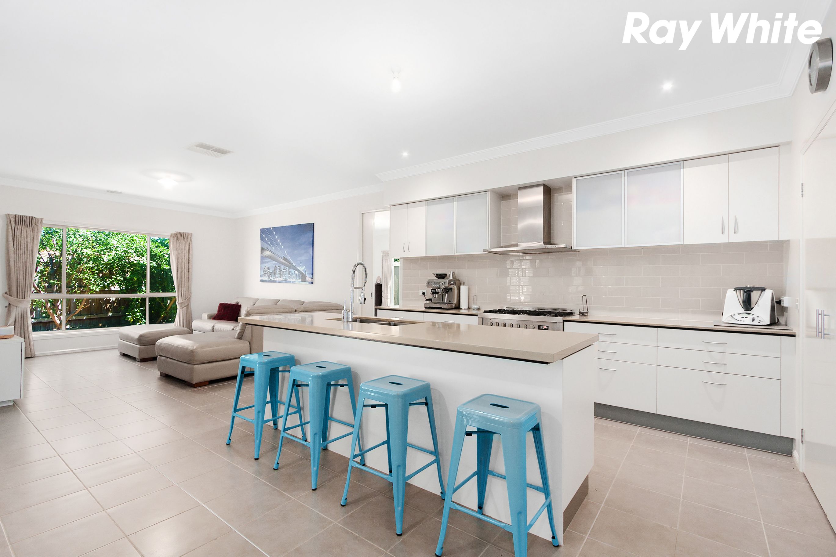 111 Livingstone Boulevard, Pakenham, VIC 3810