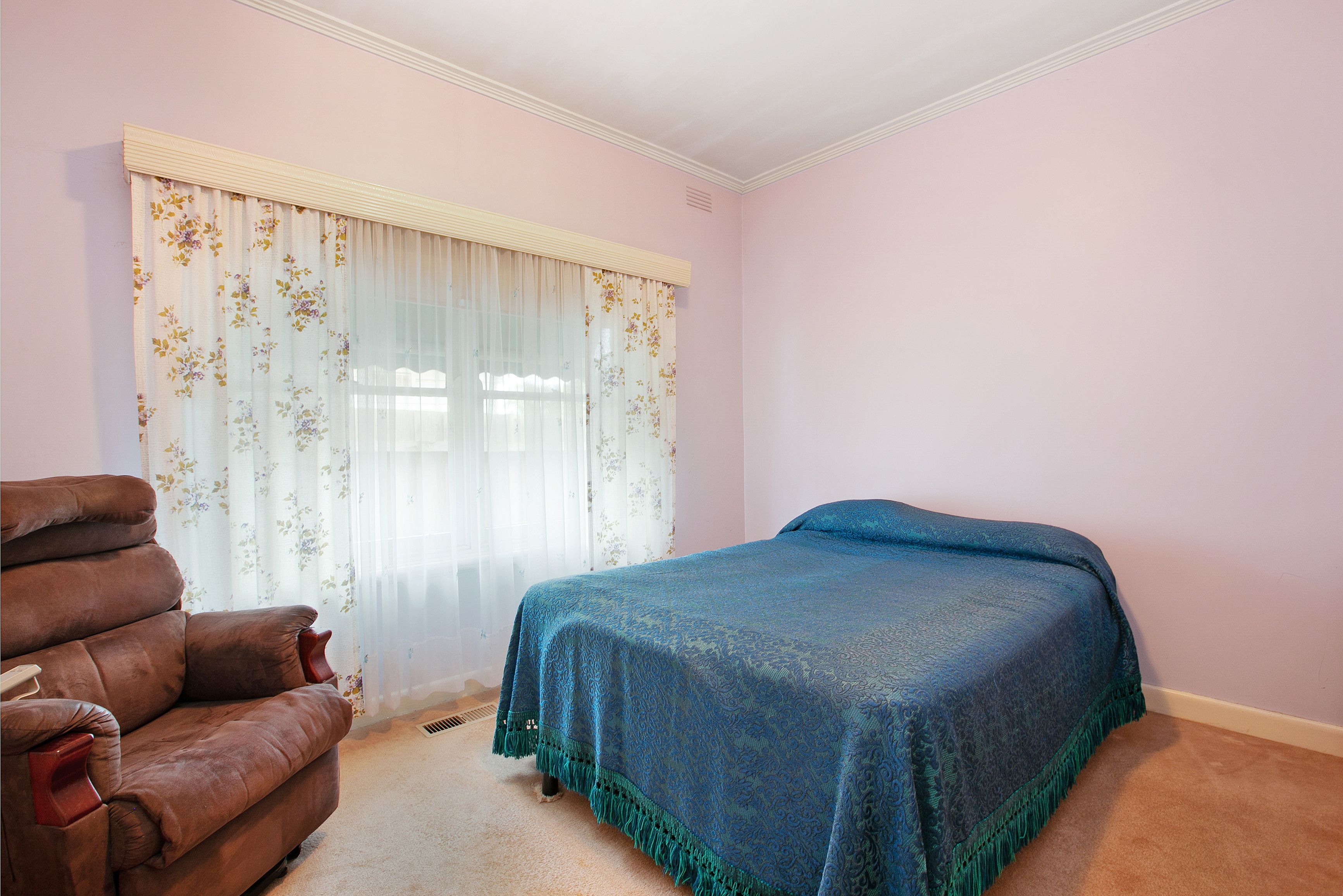 17 Cuthbert Road — photo 8 of 13