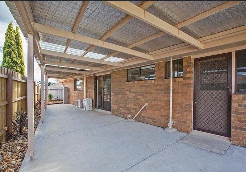 10 Tania Court — photo 3 of 7