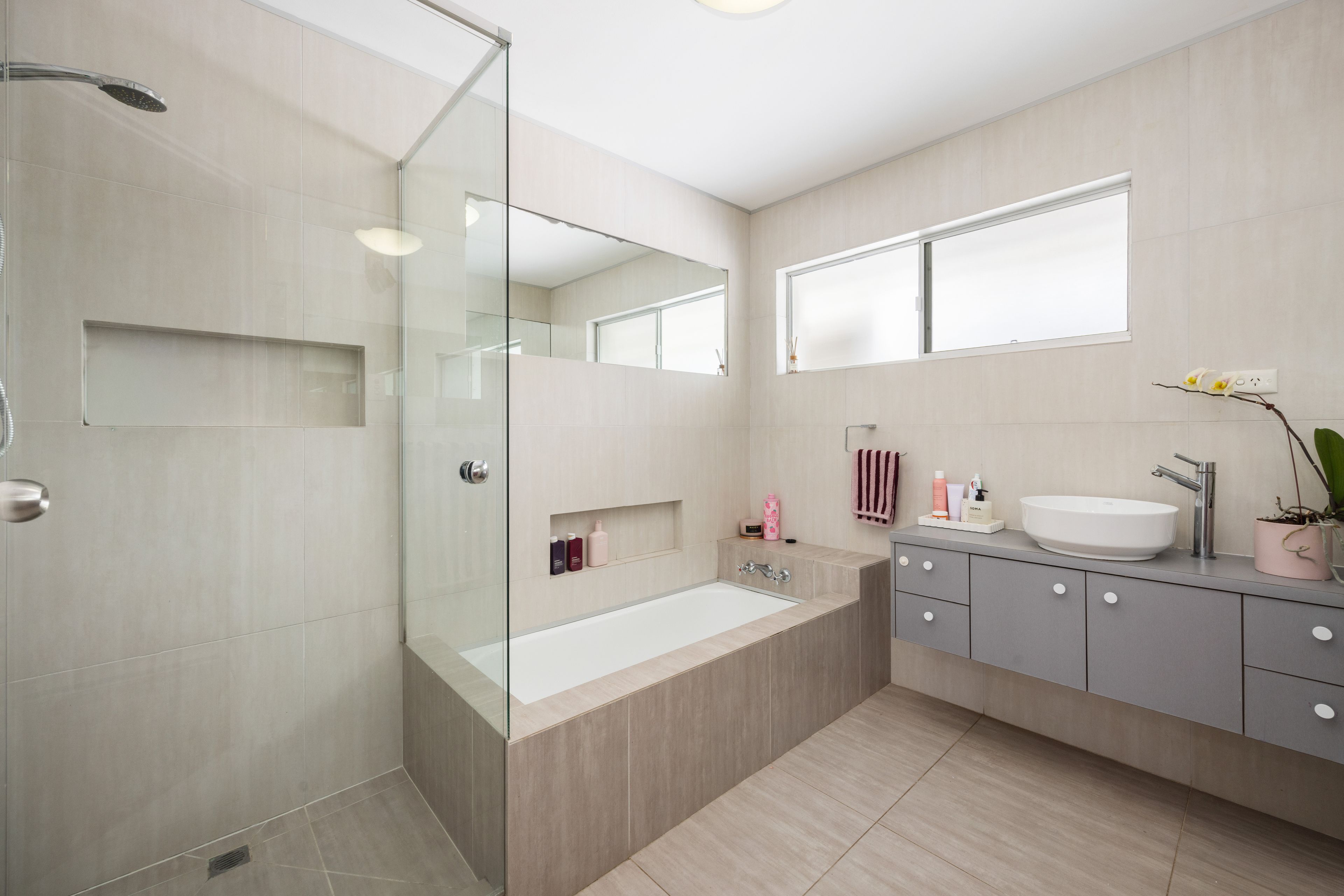 12 Yindi Street — photo 16 of 27