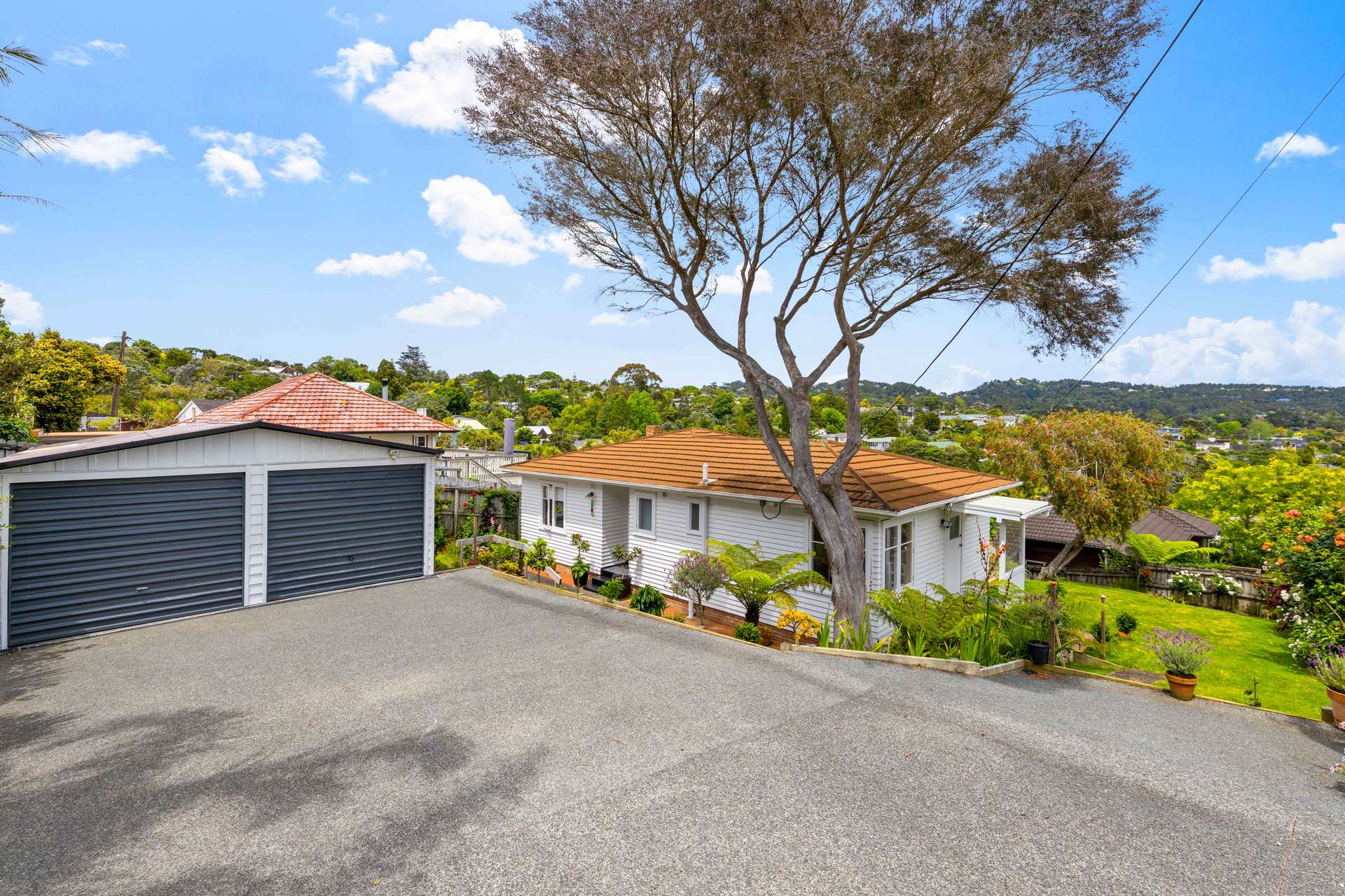 235c Titirangi Road photo 0