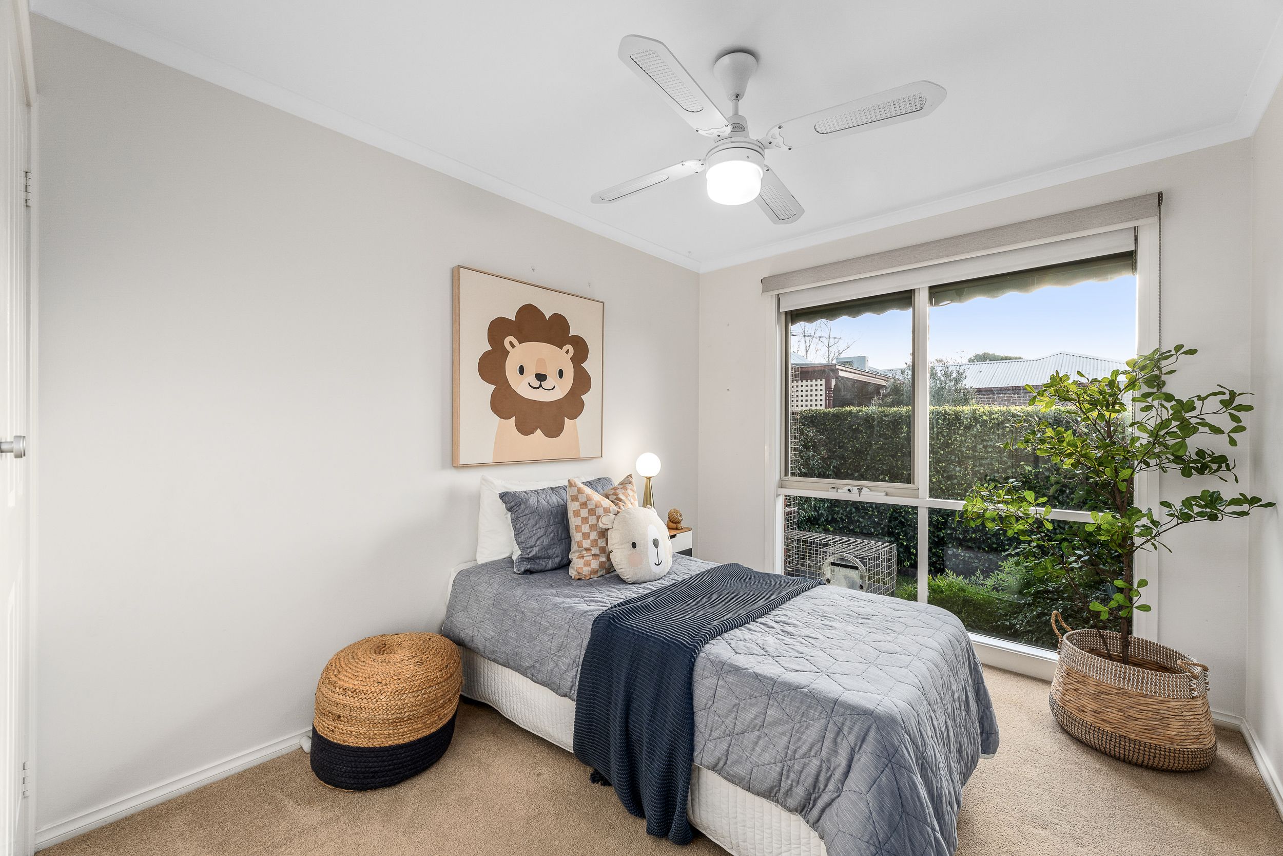38 Branksome Grove — photo 10 of 21