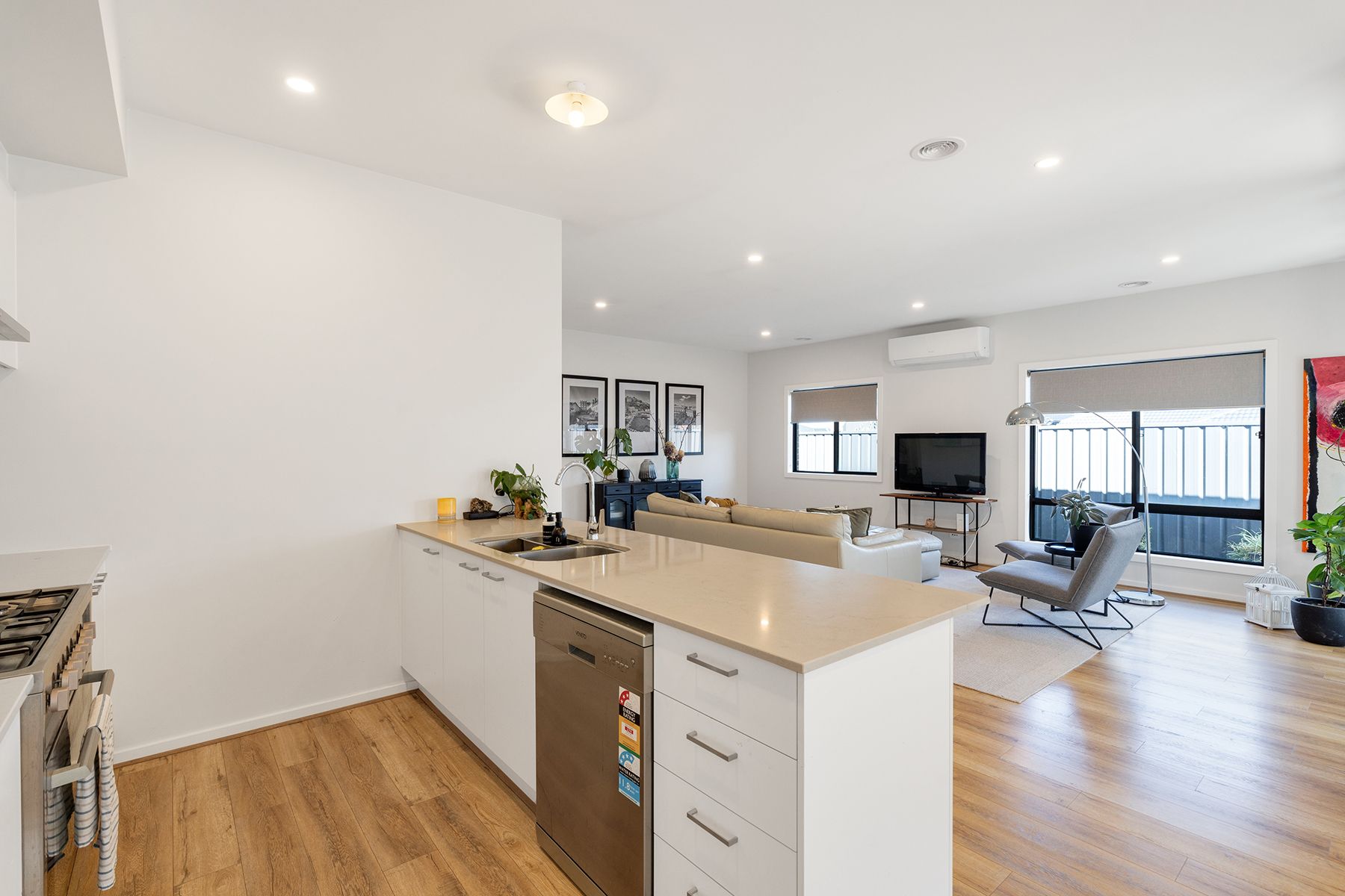 11 Sodium Street — photo 6 of 17