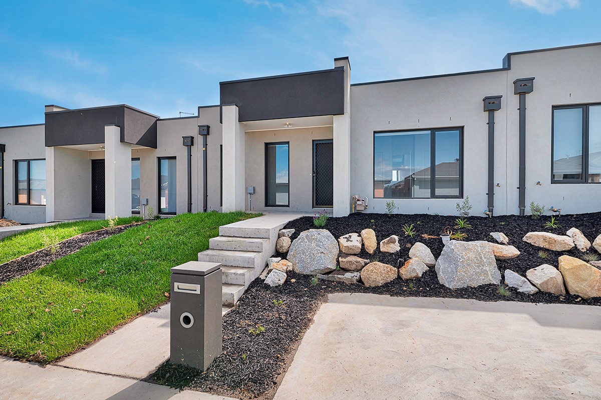 13 Cabernet Way, Pakenham, VIC 3810