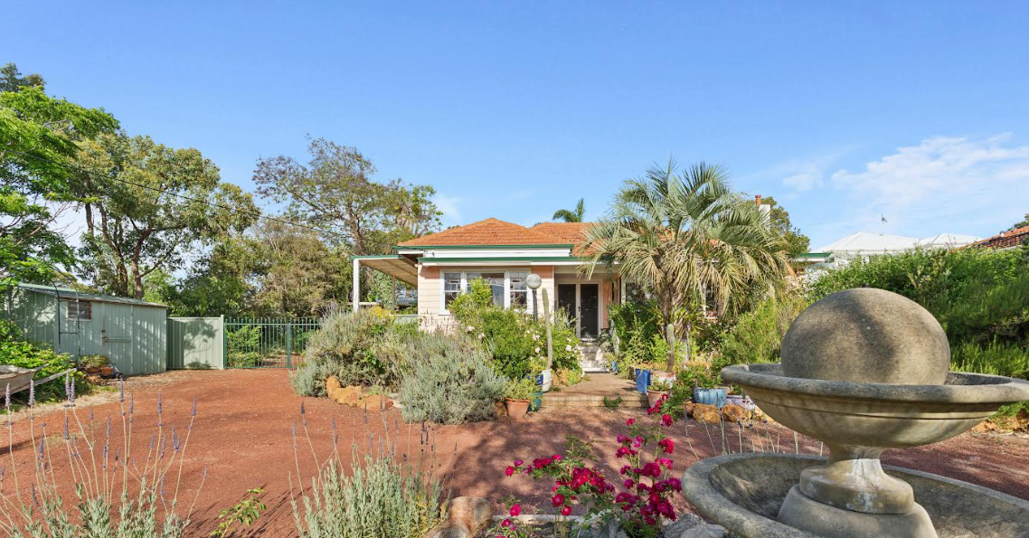 17 Peet Road, Kalamunda WA 6076