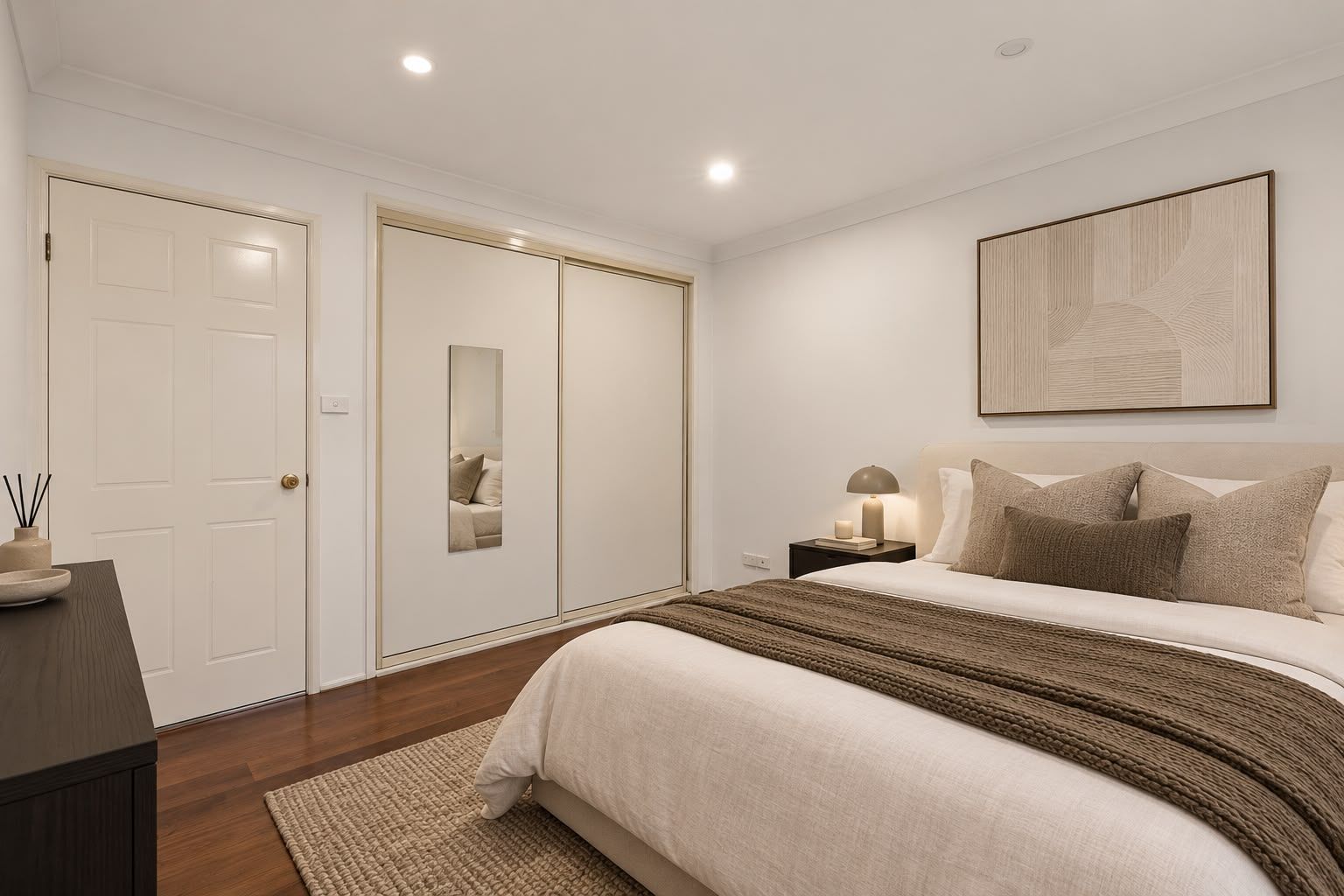 9 Vanessa Place — photo 5 of 12