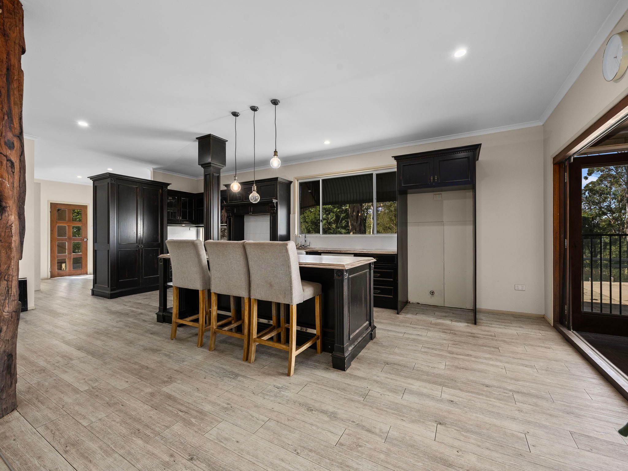 156 Cambridge Drive — photo 5 of 28
