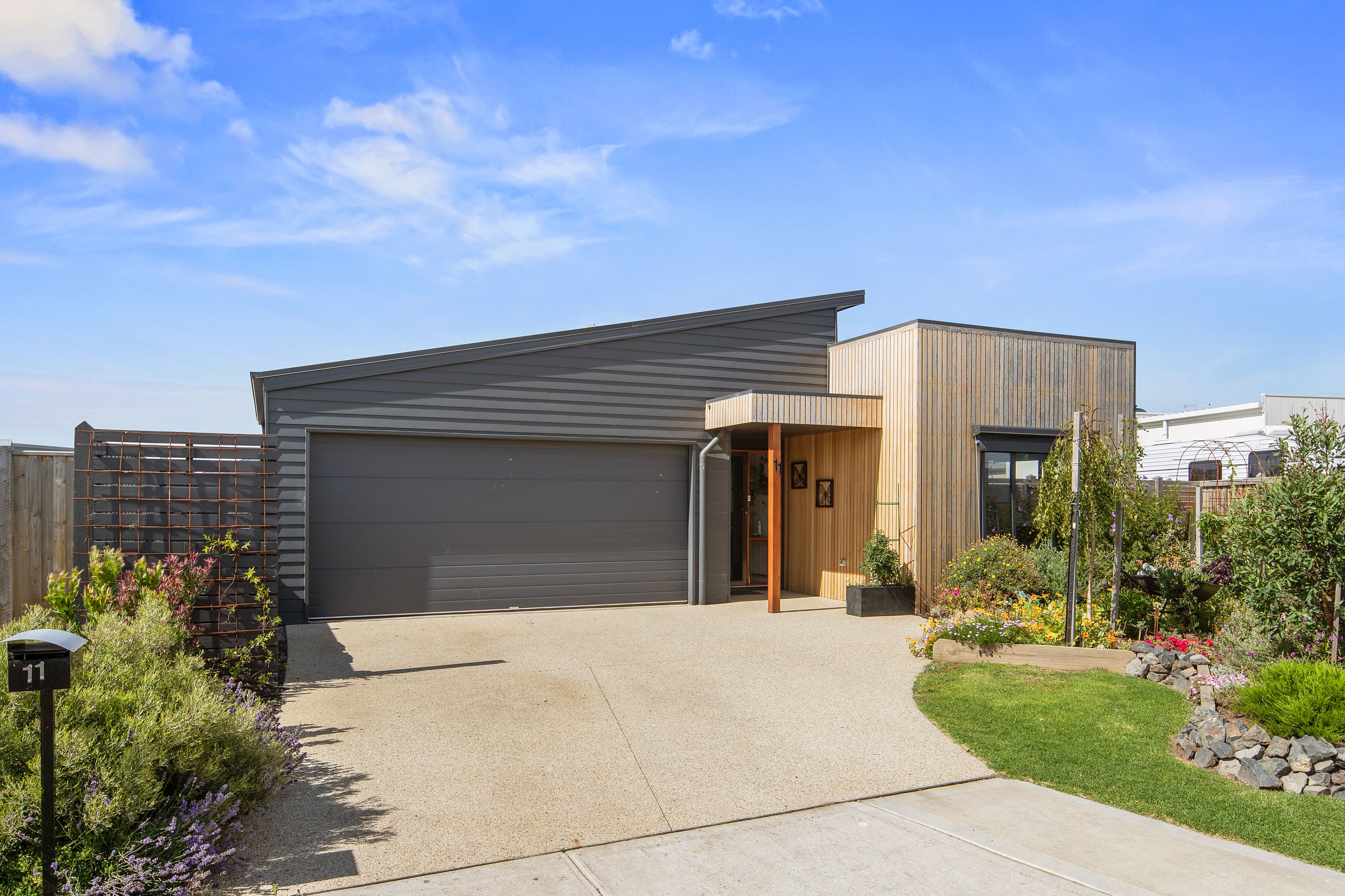 11 Waldorf Road, Cowes VIC 3922